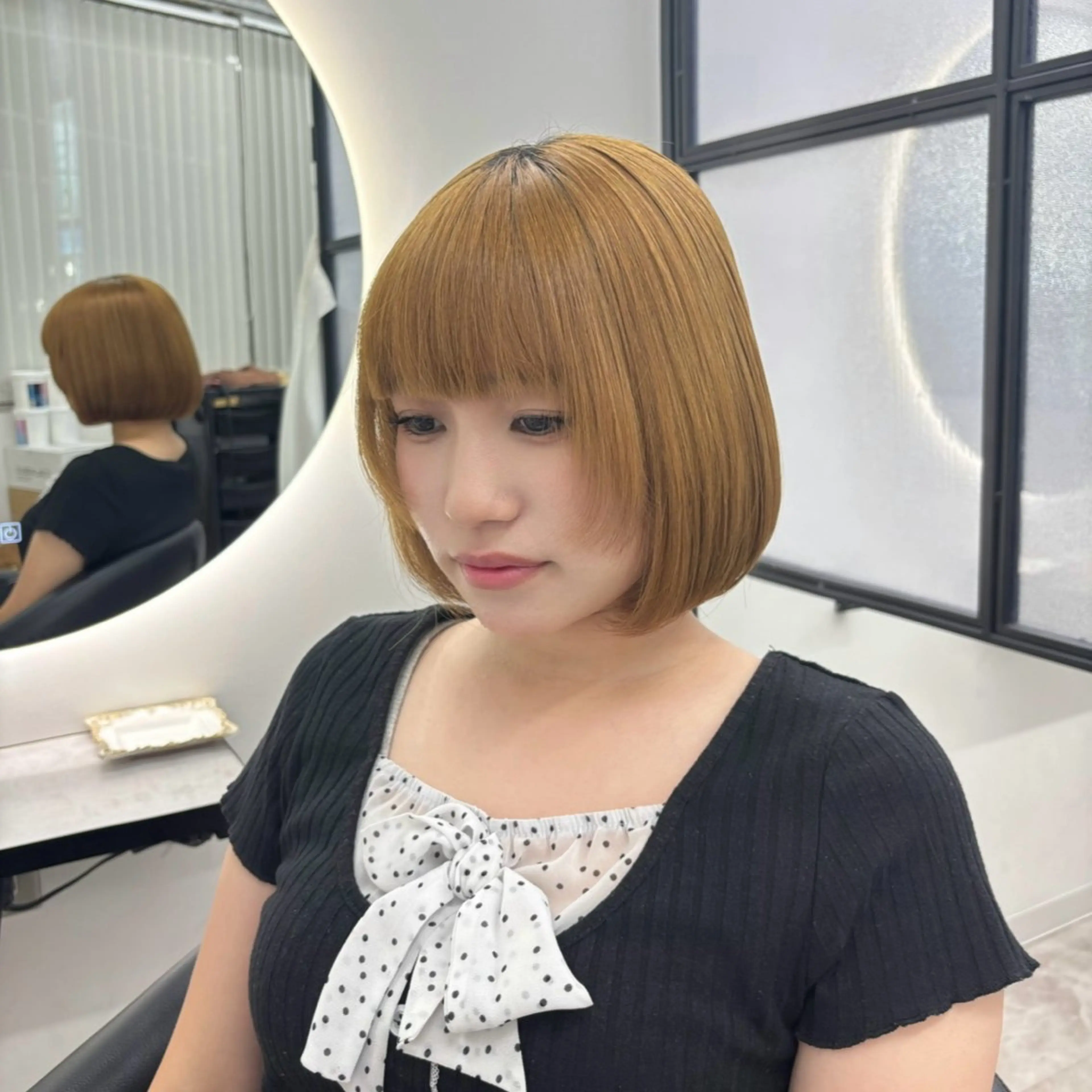 ミディアム カット Ren. 🦋デザインカラーのヘアスタイル