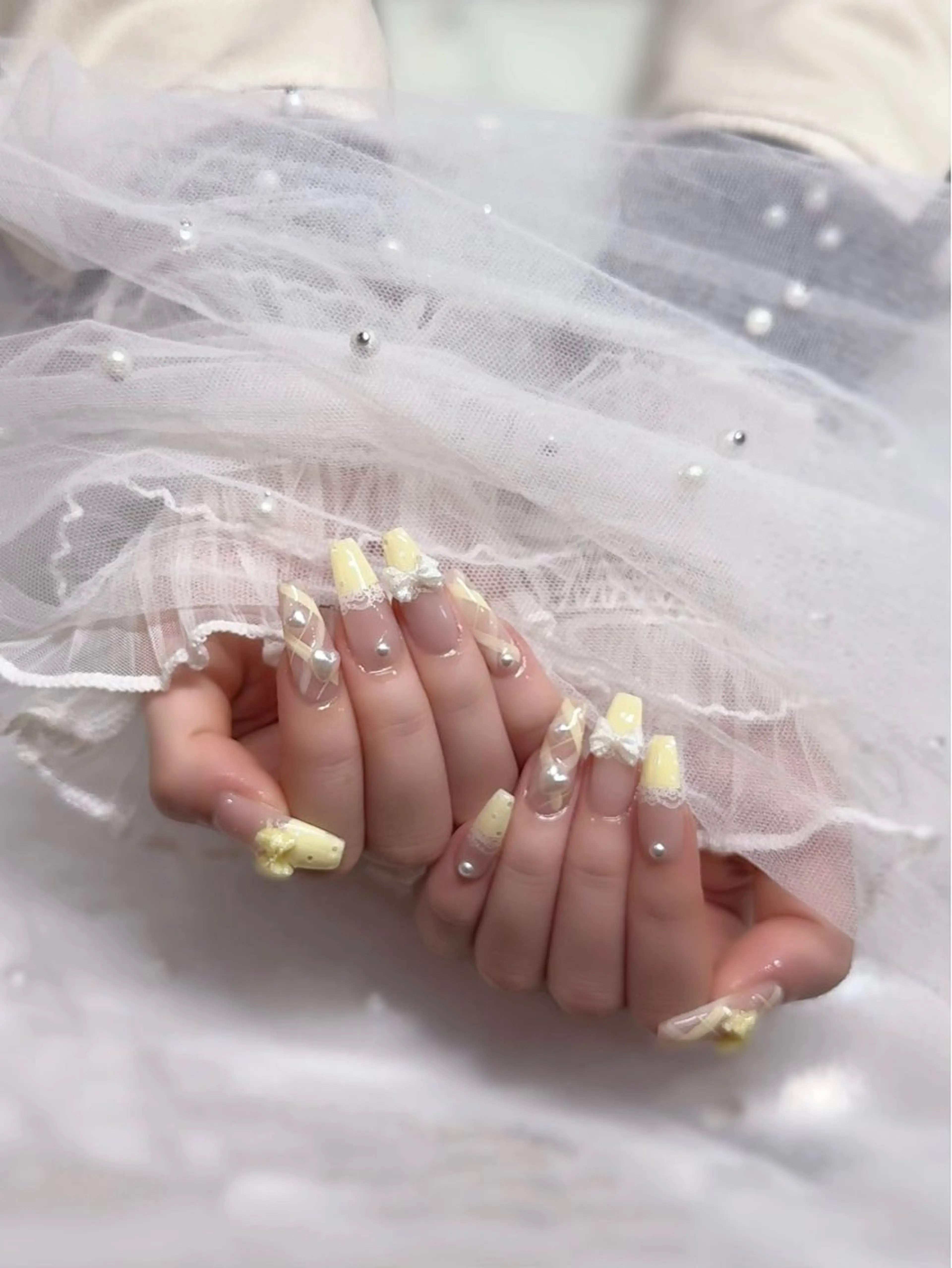 ネイル 黄色 ハンドネイル Hal nail Rioのネイルデザイン