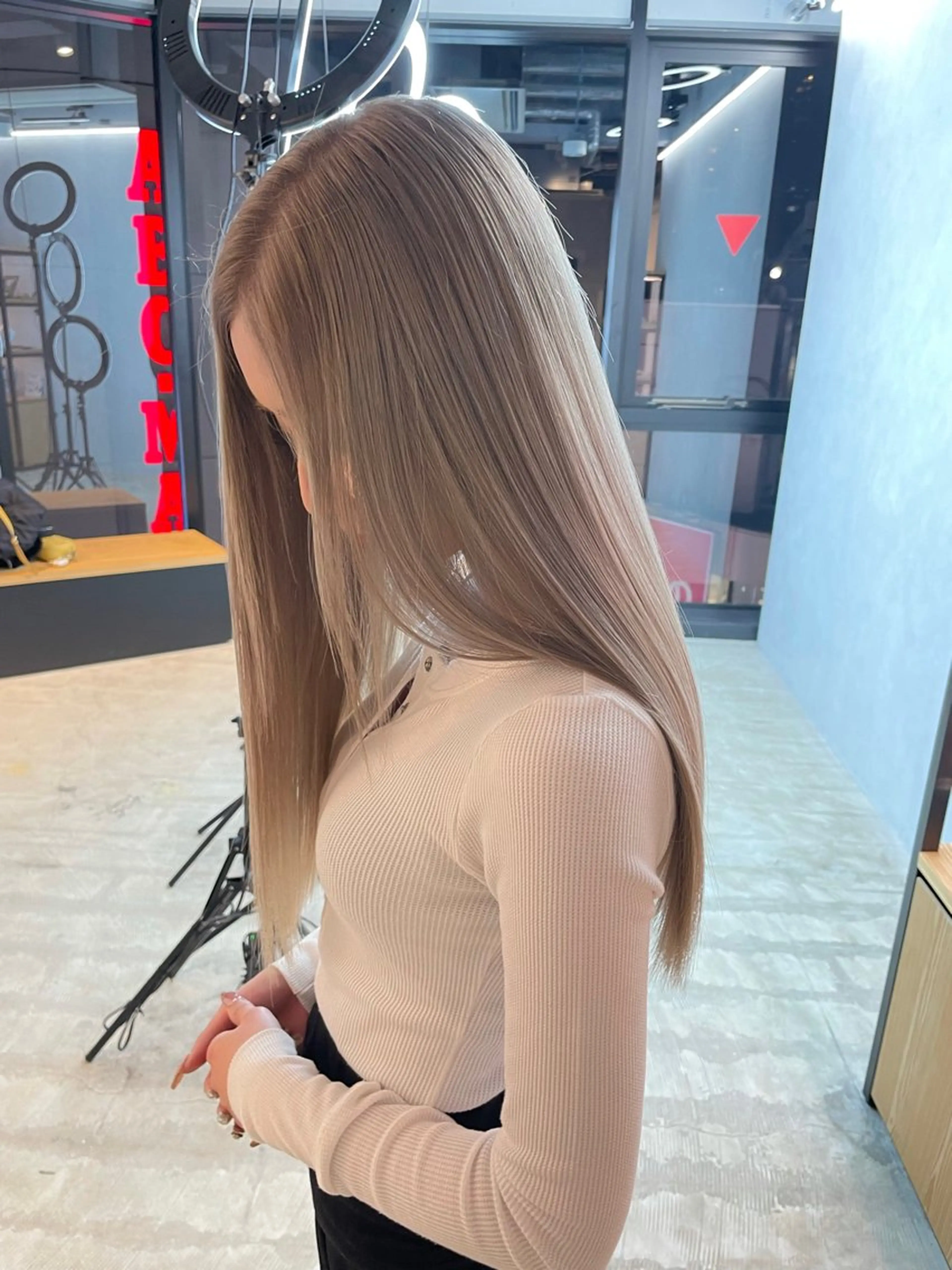 ロング カラー カット ヘアカラー トリートメント ヘアセット 💜ハイトーン💛 マジカルかいちゃんのヘアスタイル