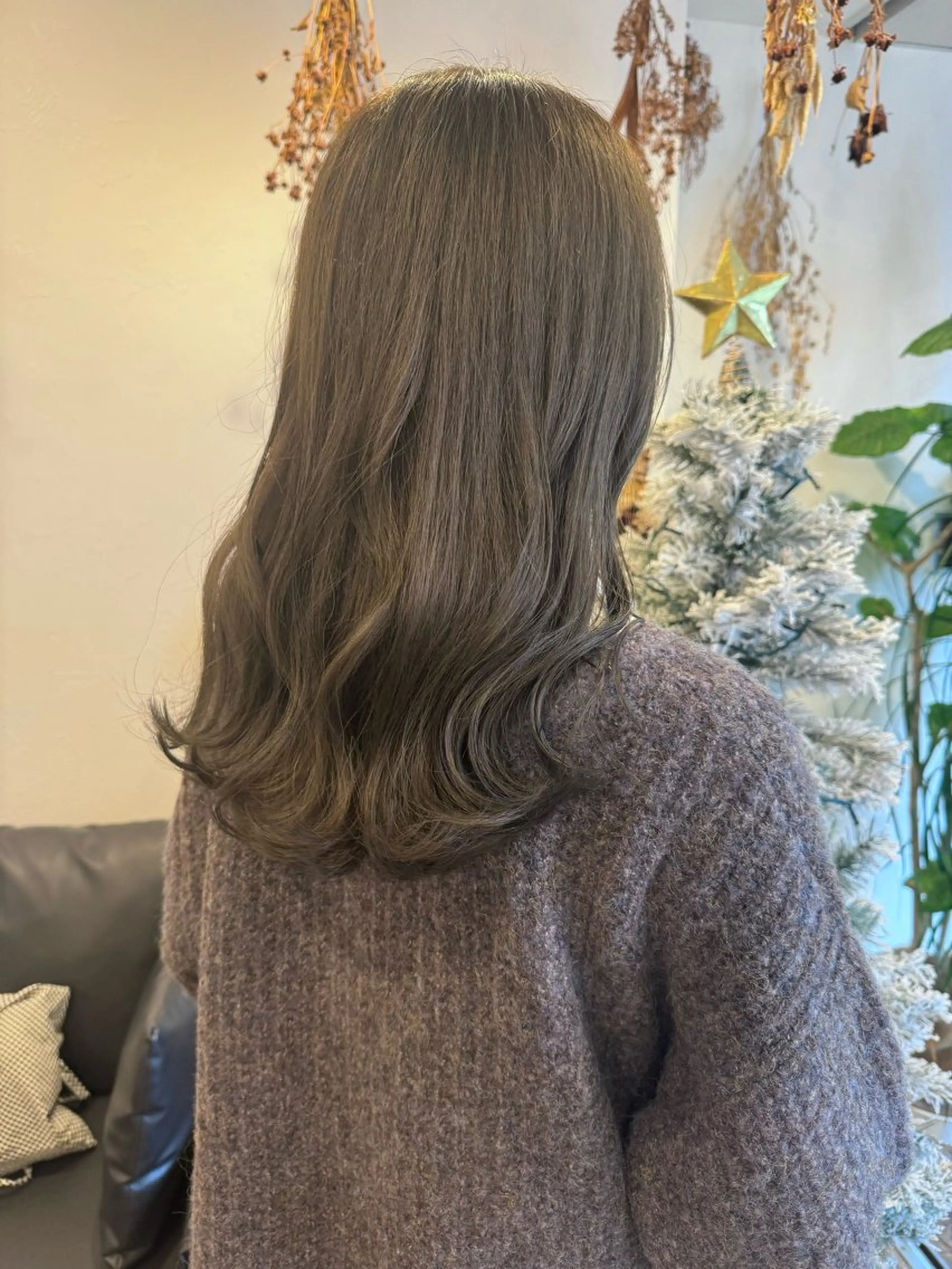 ロング カラー ブリーチ 透明感カラー グレージュ ヘアカラー m ā l o.🌷 サカモトマイコのヘアスタイル