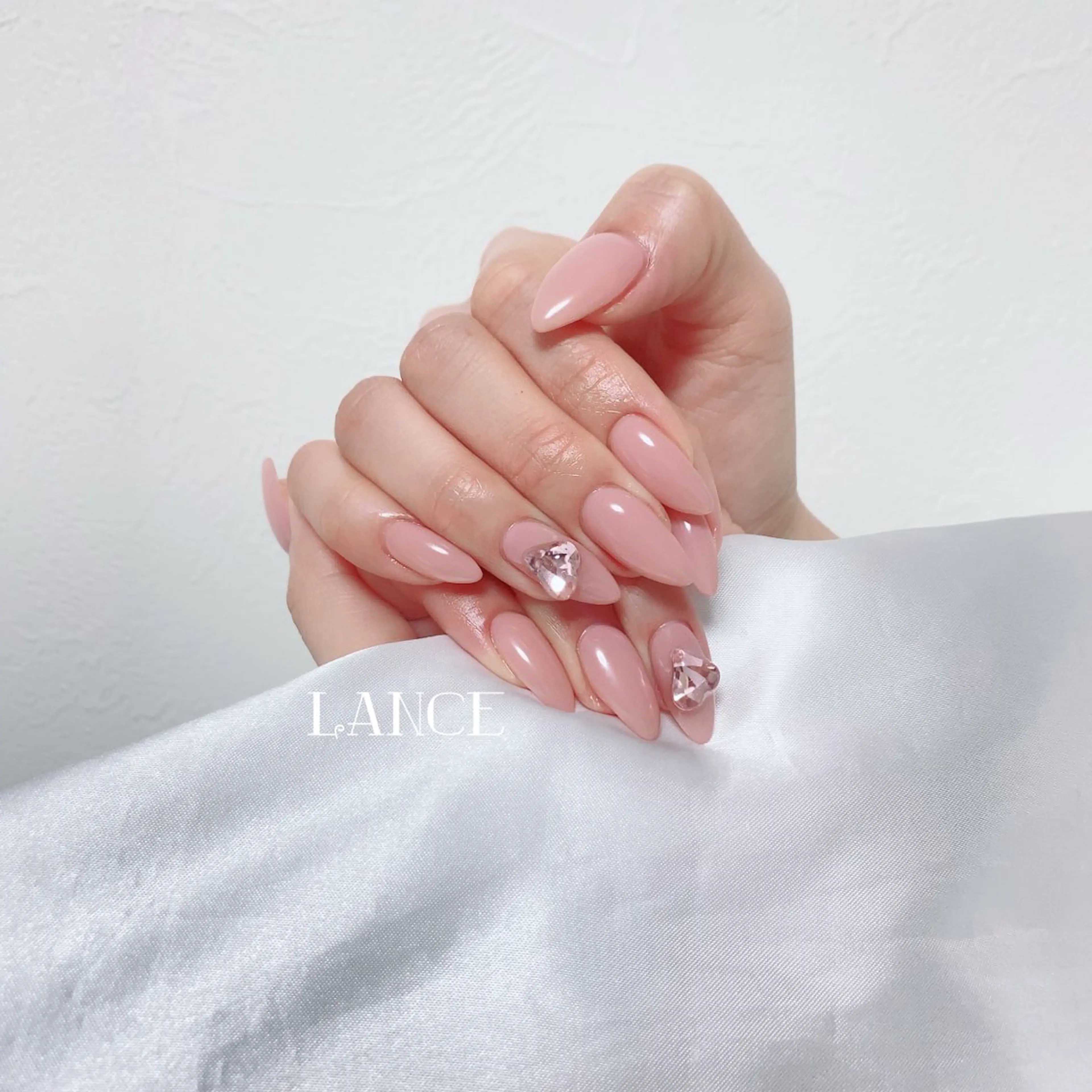 ネイル オーロラネイル フレンチネイル キラキラネイル ニュアンスネイル ピンク Lance nailのネイルデザイン