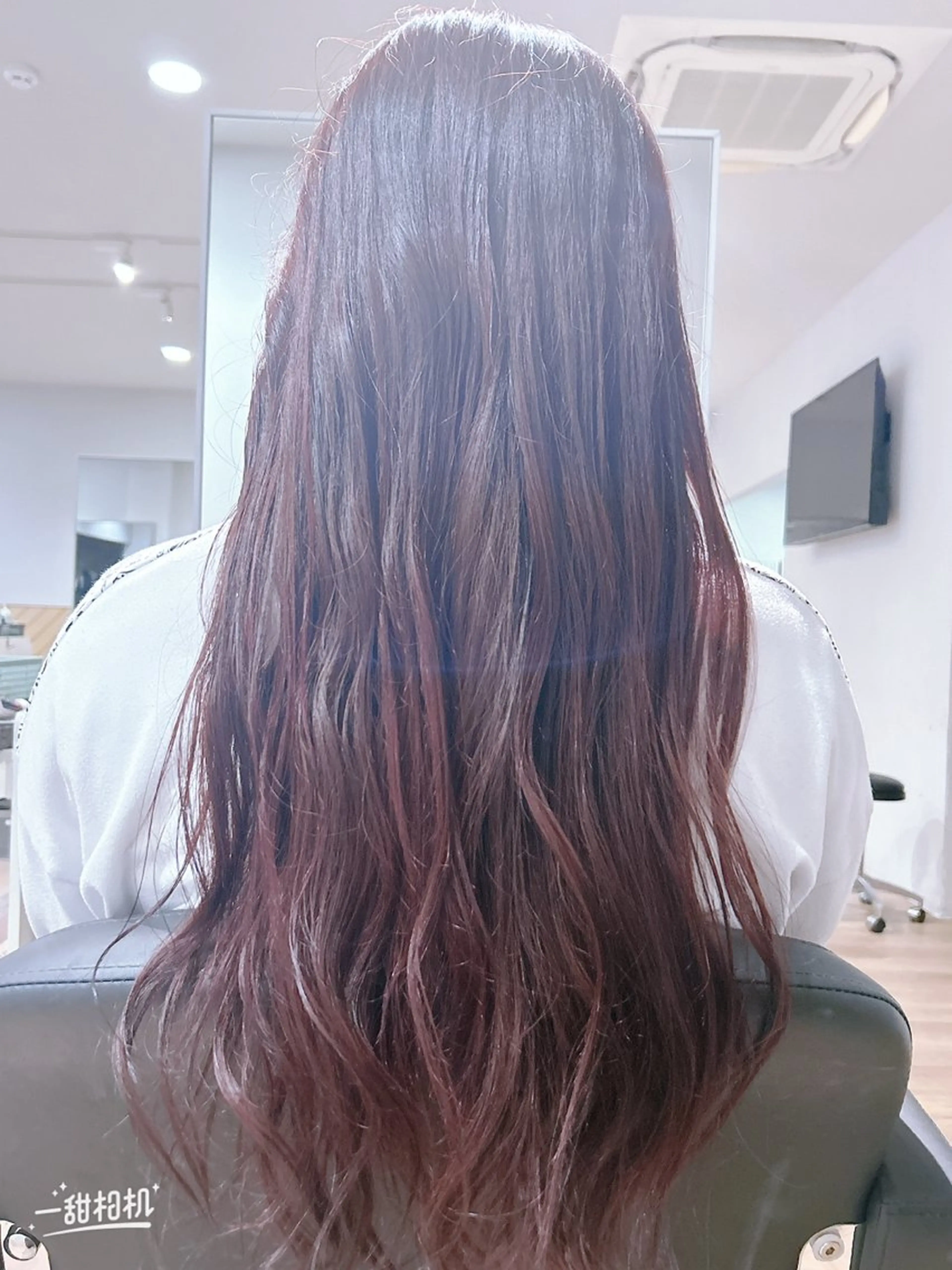 カラー ヘアアレンジ レッドカラー GLanz 朱蒙のヘアスタイル