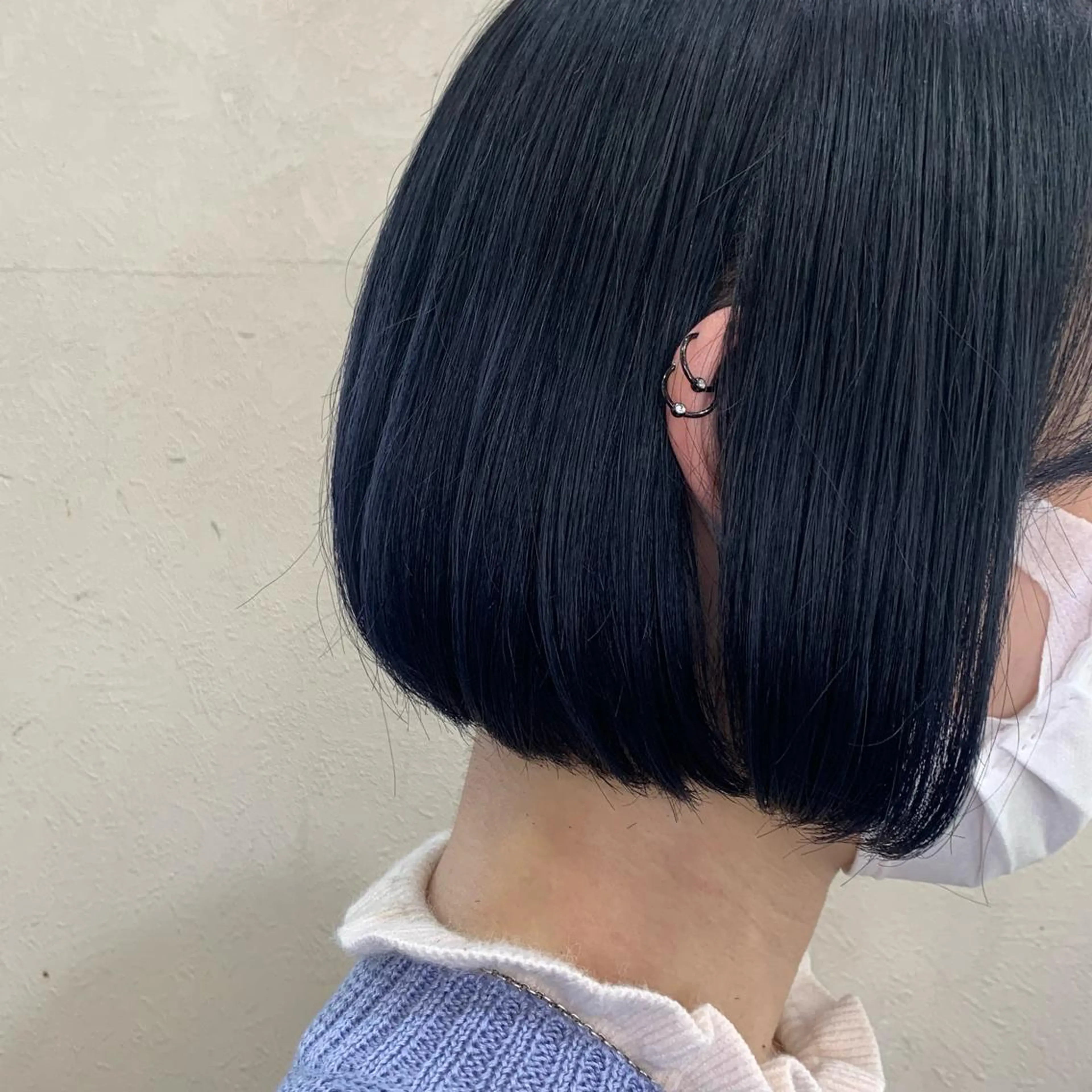 ミディアム カラー ボブ 佐藤 瑚碧のヘアスタイル