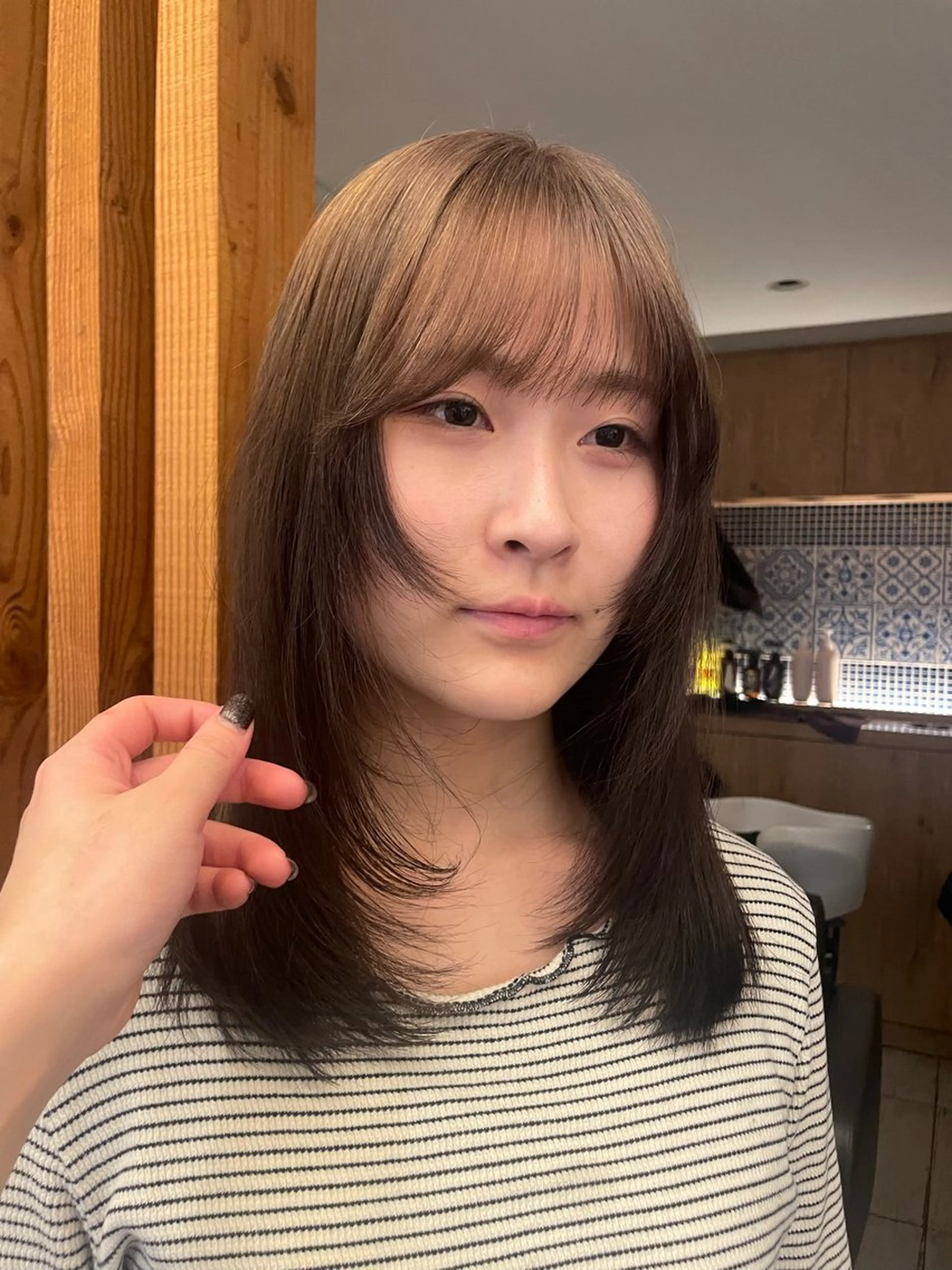 ミディアム カラー ヘアカラー リカ/ハイトーン ・オリーブ🍀のヘアスタイル