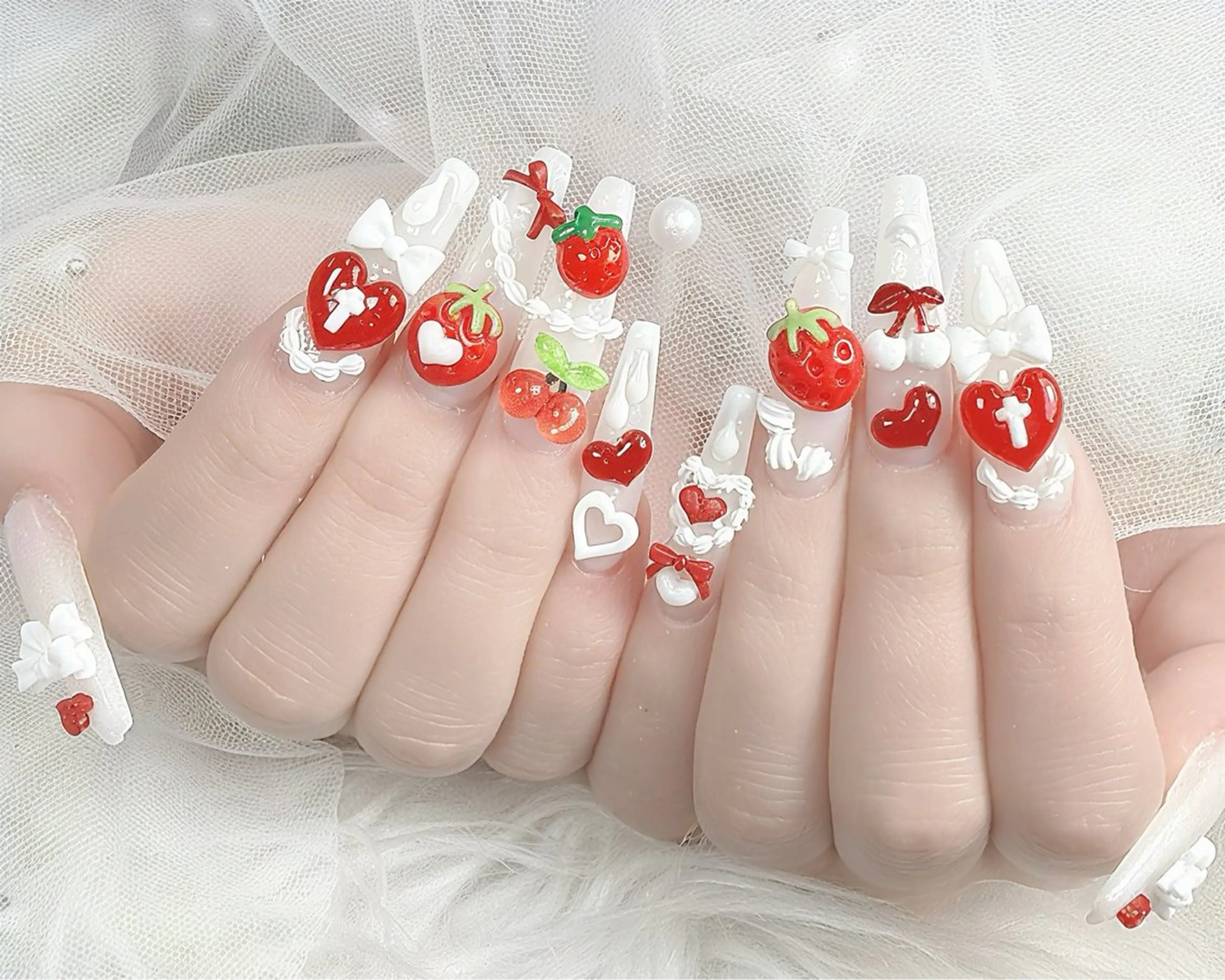 ネイル ハート 春ネイル 夏ネイル ハンドネイル ハンドケア Gote Kawa nail salonのネイルデザイン