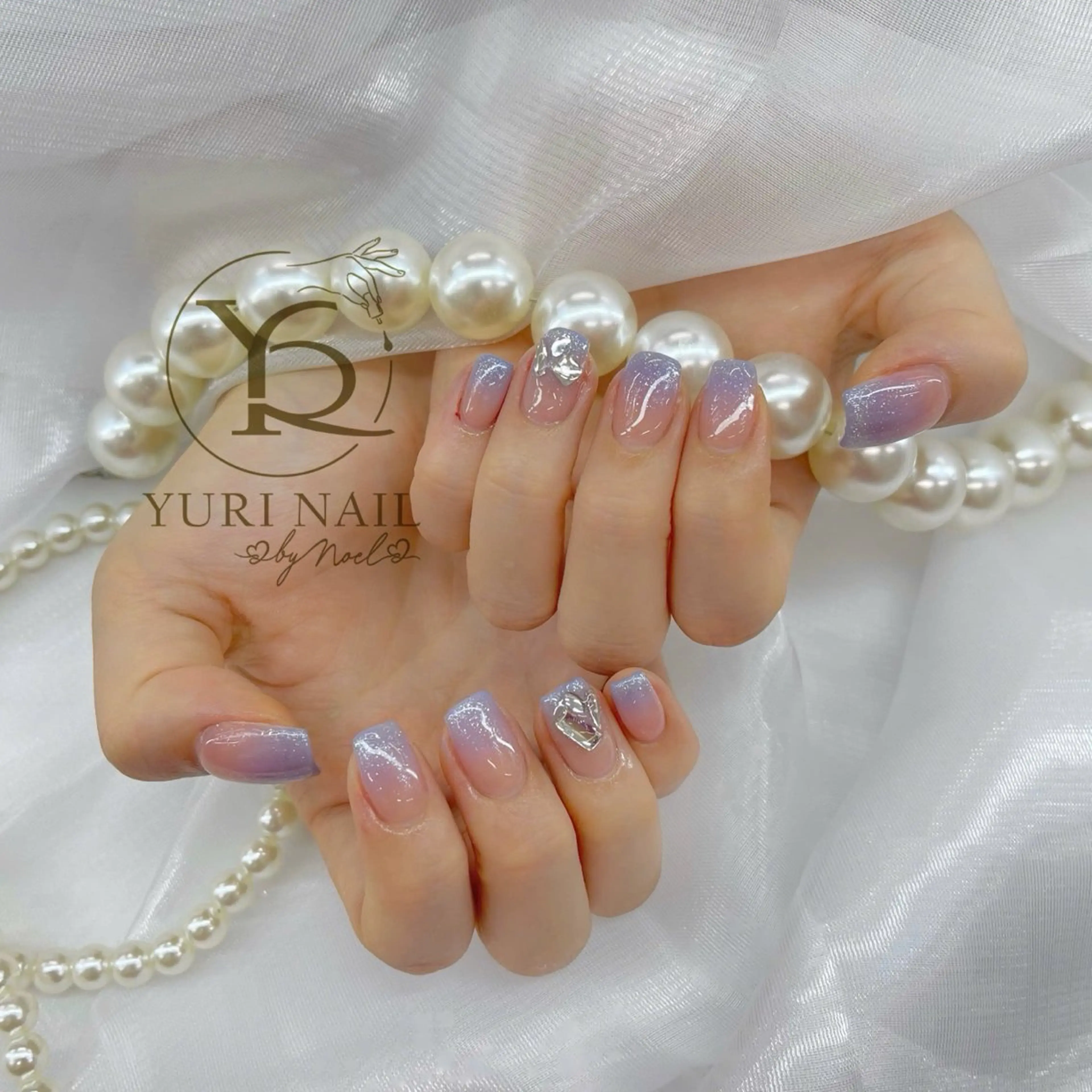 ネイル チークネイル ジェルネイル キラキラネイル マグネットネイル ミラーネイル ハンドネイル フットネイル ハンドケア YURI Nail Funabashiのネイルデザイン