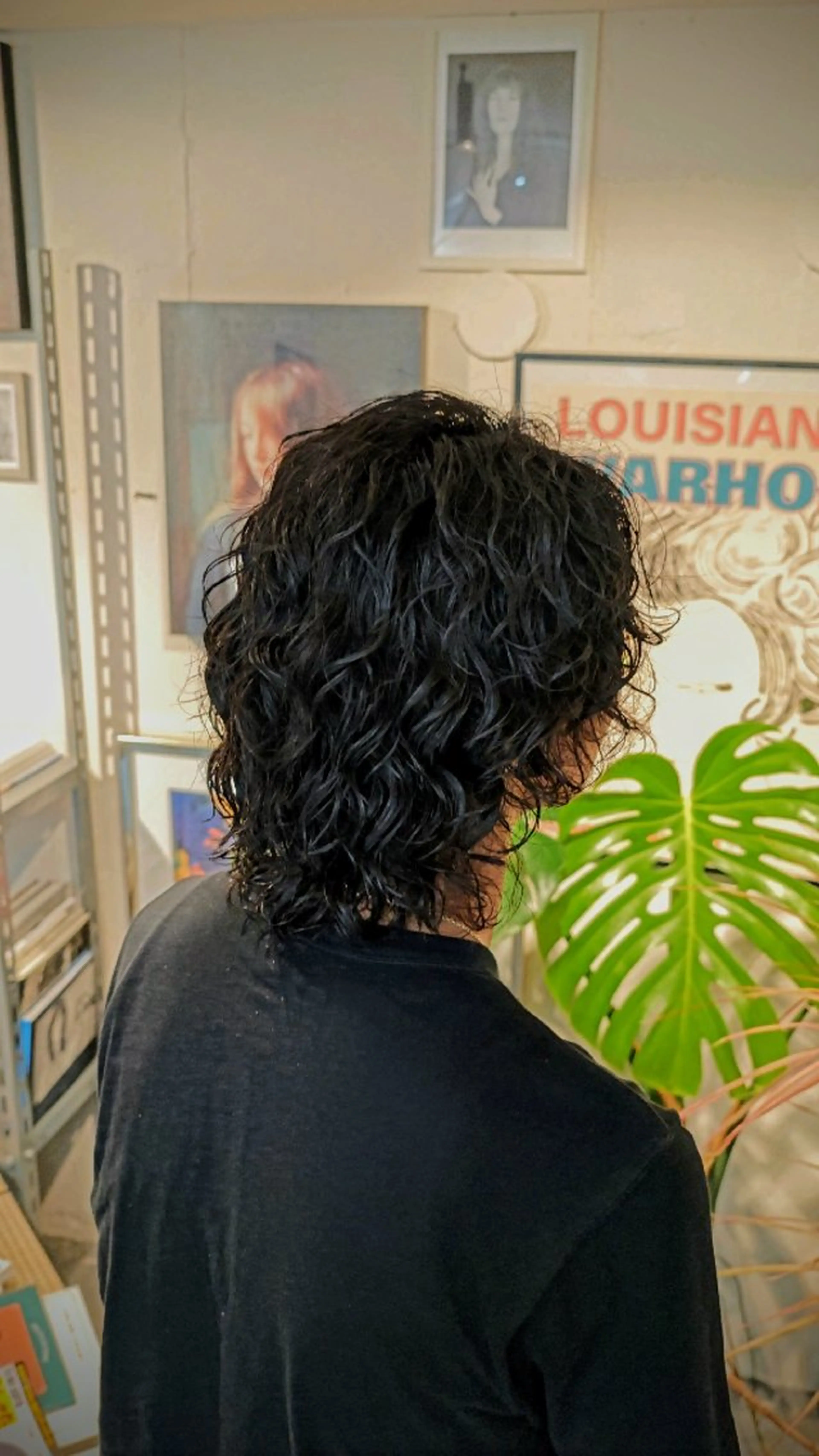 ミディアム パーマ メンズ ミディアムパーマ フェザーパーマ メンズパーマ ツイストスパイラルパーマ 波巻きパーマ お悩み解決カット& パーマ。お任せ下さいのヘアスタイル