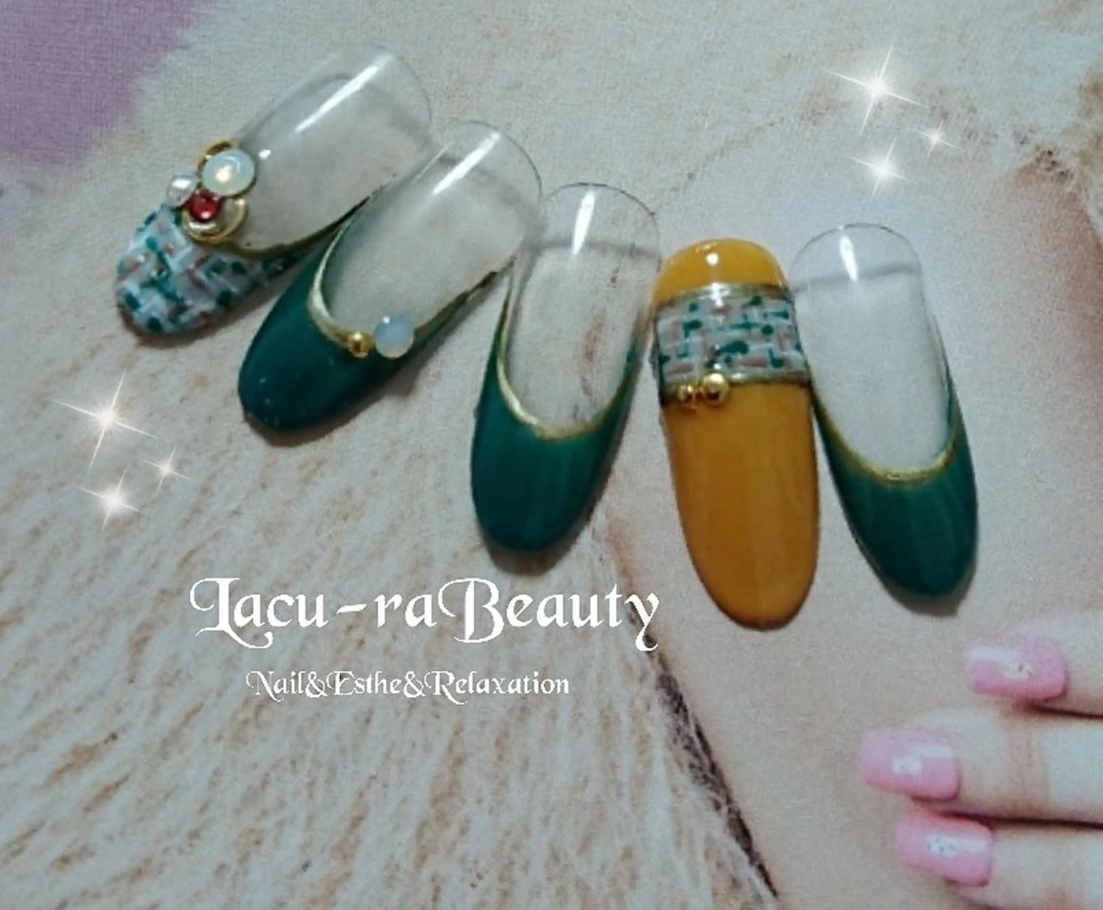 ネイル 小顔と腸の専門店 ラクーラビューティのエステ・リラクイメージ