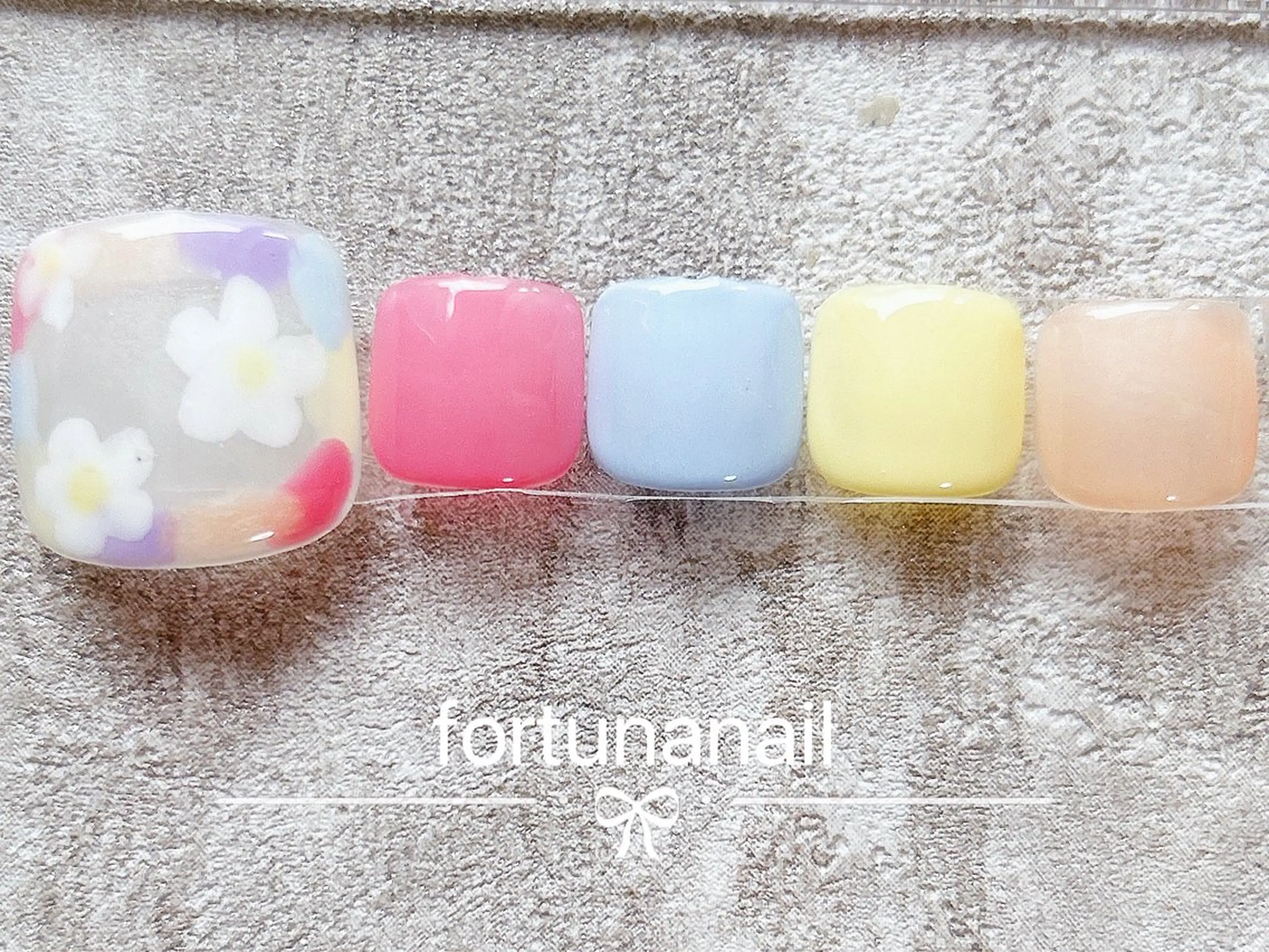 ネイル フットネイル Nail •Head スパFortunaのネイルデザイン