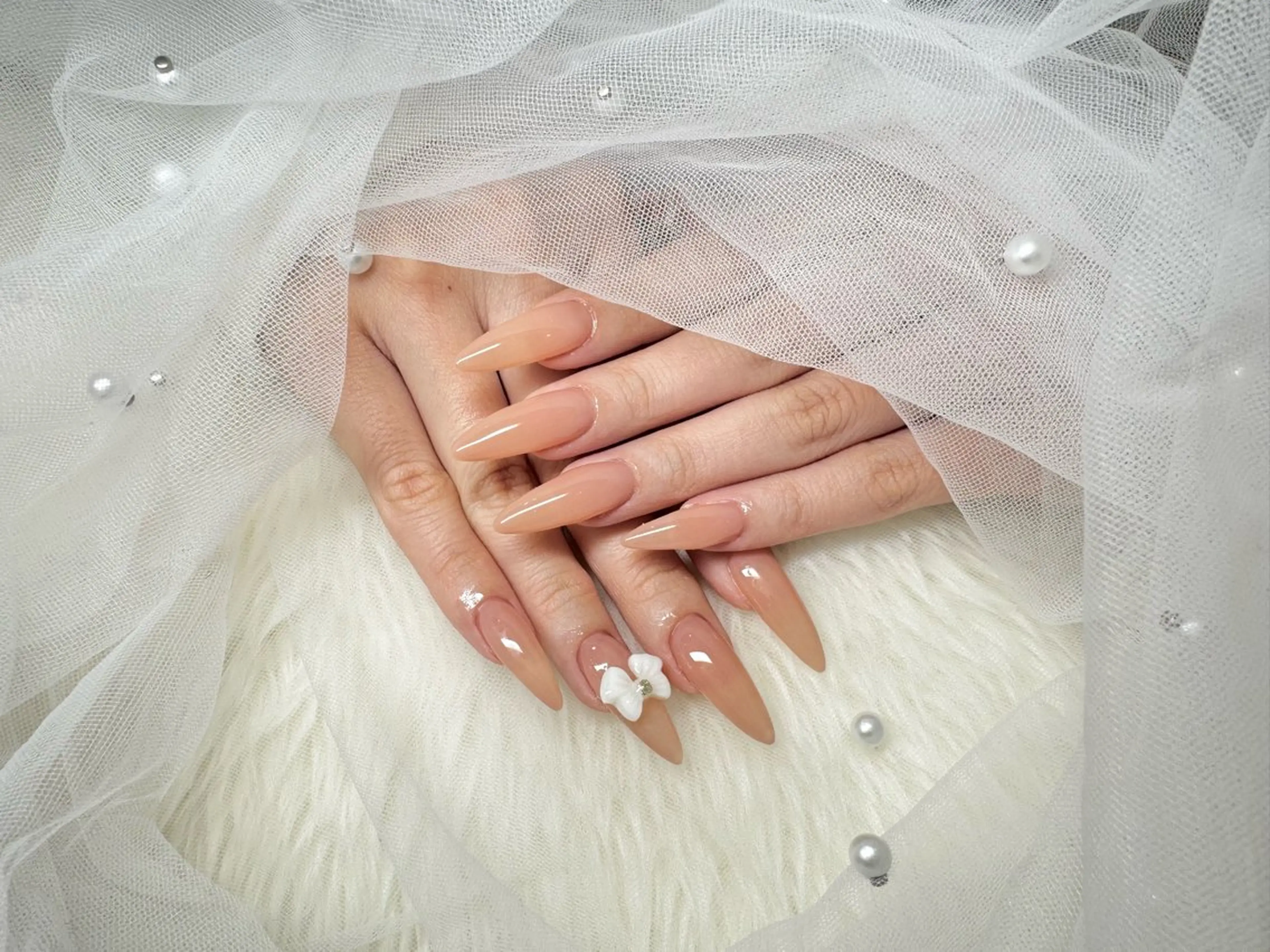 ネイル フットネイル ジェルネイル キラキラネイル ロングネイル オフィスネイル ハンドネイル AYAKA🩵難波♡ 韓国ネイルで可愛く♡のネイルデザイン