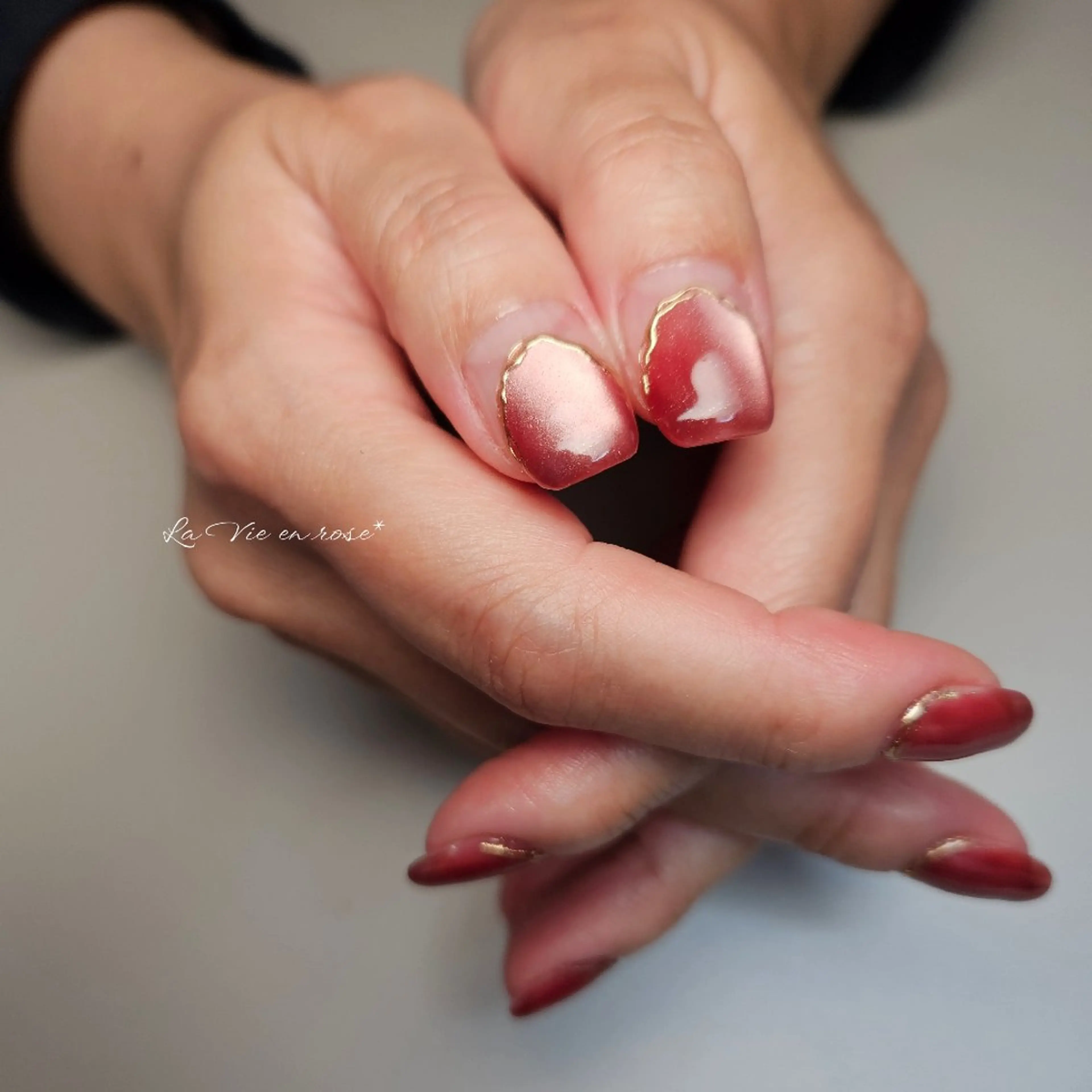 ネイル マグネットネイル ミラーネイル ラヴィアン ローズのネイルデザイン