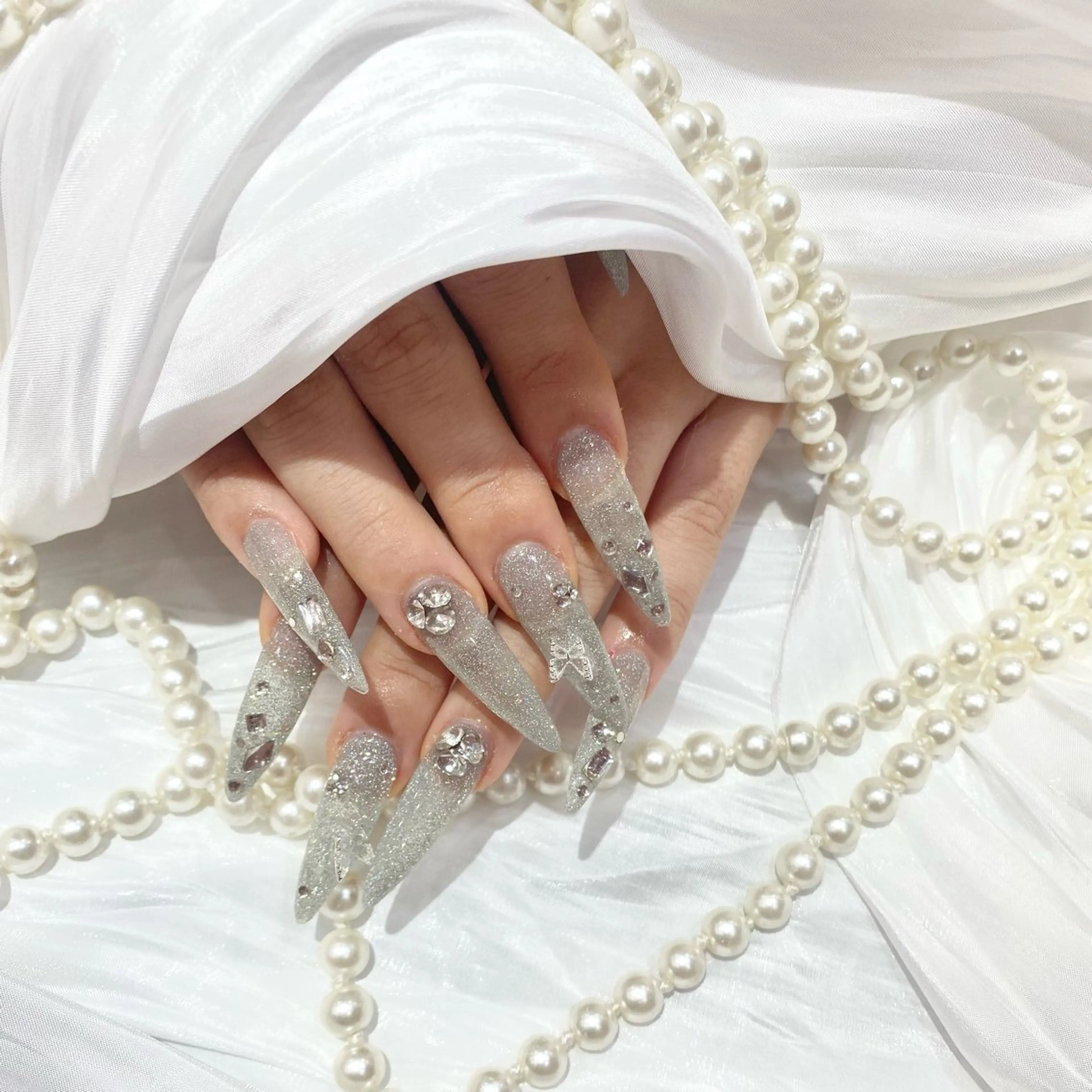 【HAND】オフあり🍒チップ長さ出し+持込デザイン90分(ストーン・パール・スタッズ15粒まで)※他パーツ別途料金の写真