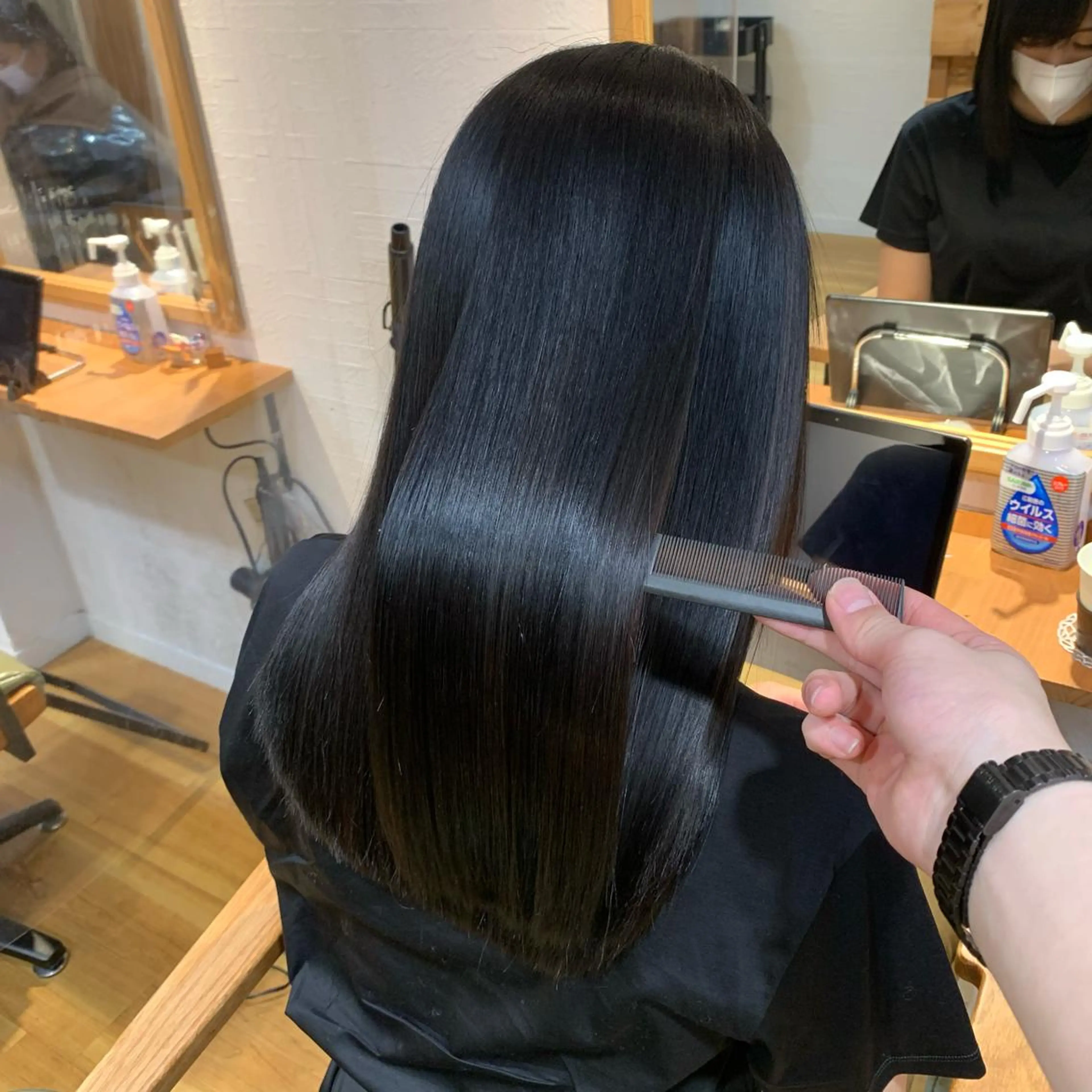 ロング カラー カット ヘアカラー 縮毛矯正 トリートメント little 小濱彰太のヘアスタイル