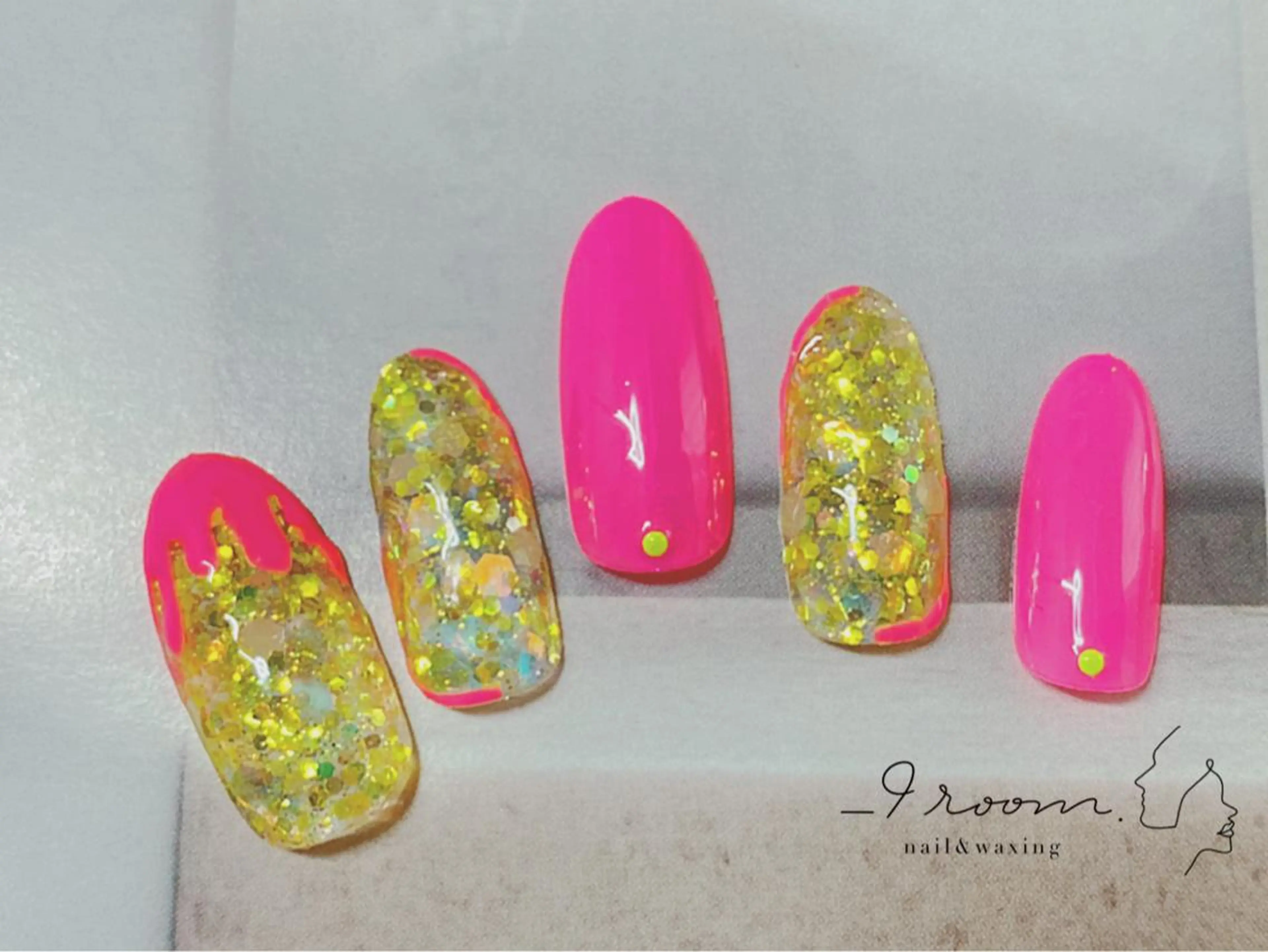 ネイル _9 room. Yoshimiのネイルデザイン