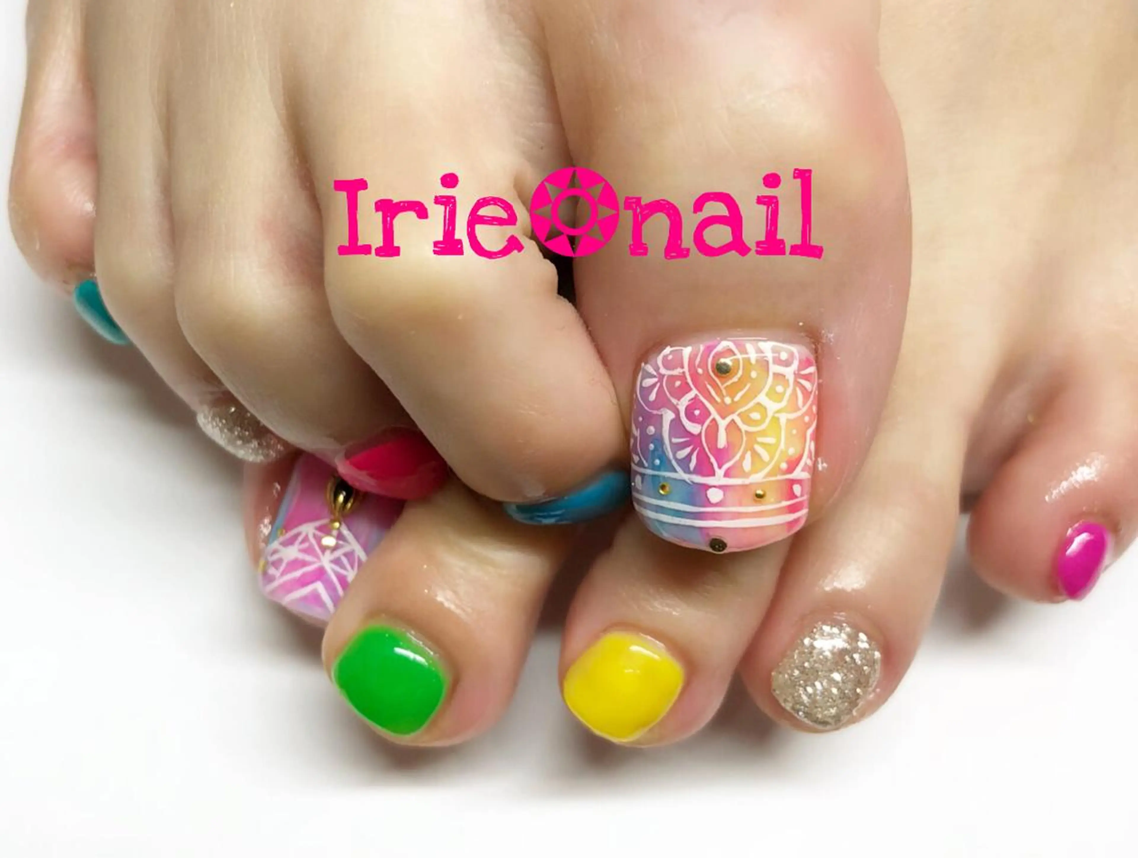 ネイル アートネイル ワンカラーネイル シンプルネイル 與儀 知佳のネイルデザイン