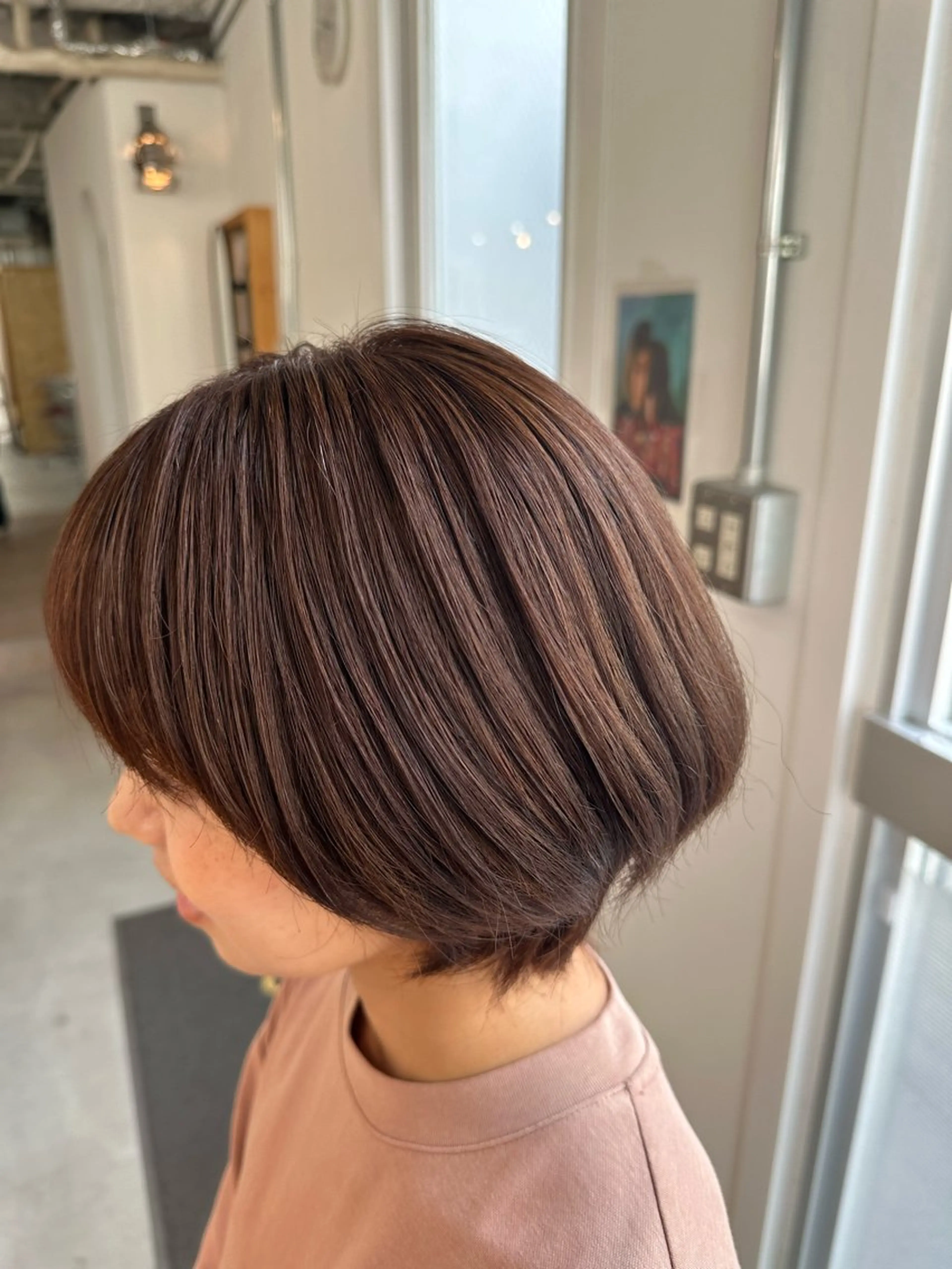 ショート カラー グレージュ ヘアカラー 松本 莉央のヘアスタイル