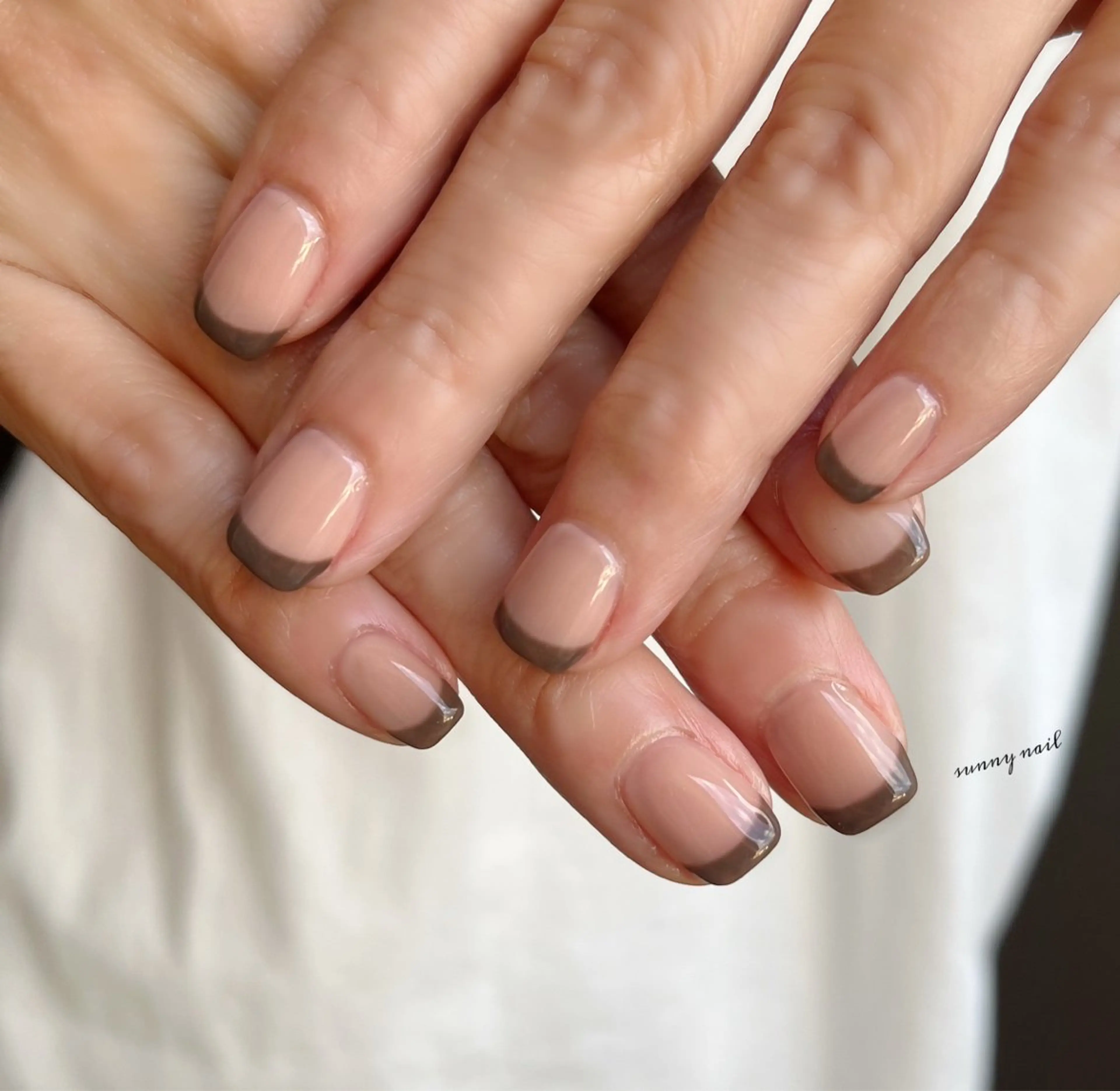 ネイル ブラウン フレンチネイル ジェルネイル パラジェル sunny nailのネイルデザイン