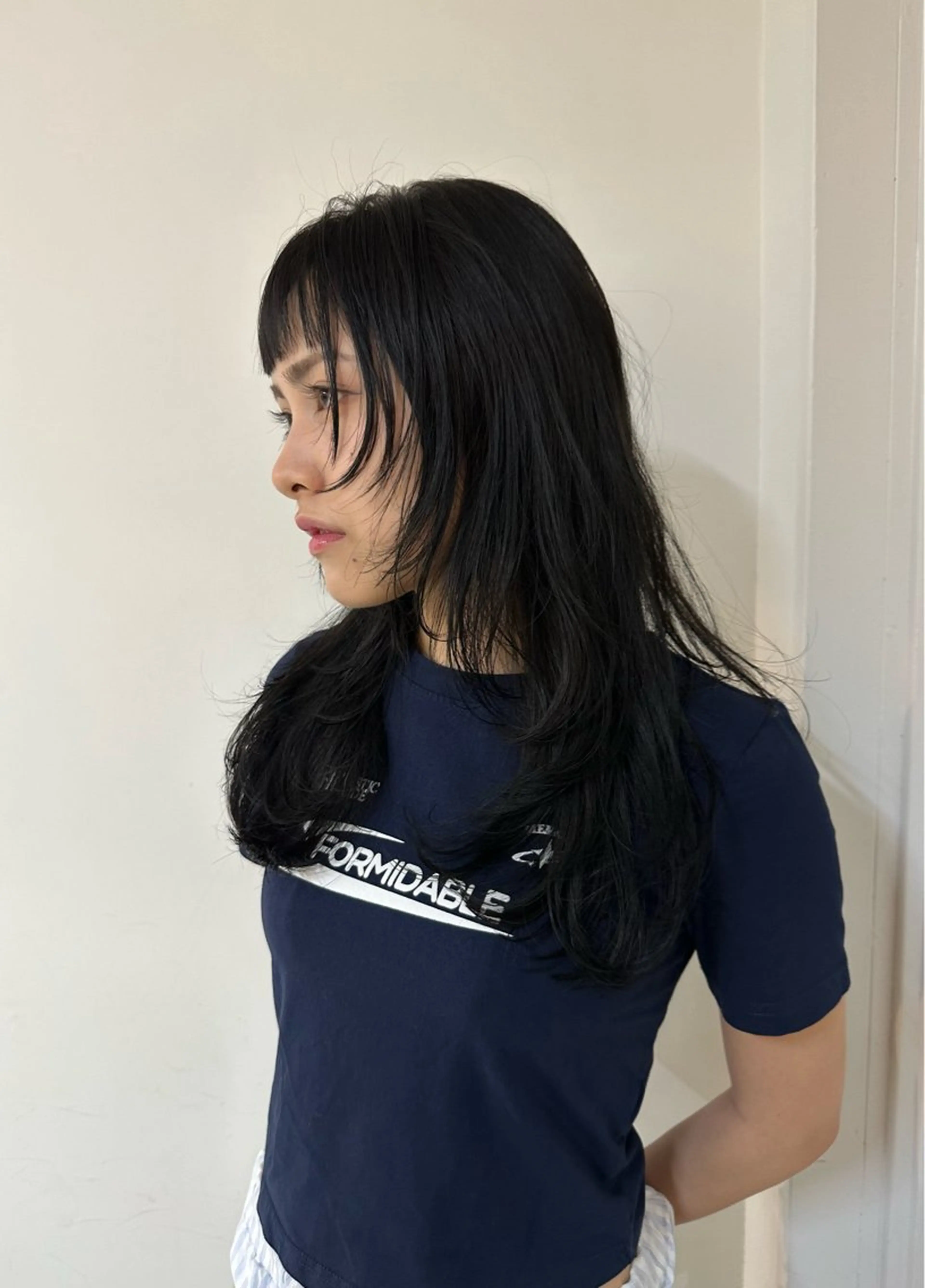 セミロング カラー 黒髪 レイヤーカット 竹中 彩音のヘアスタイル