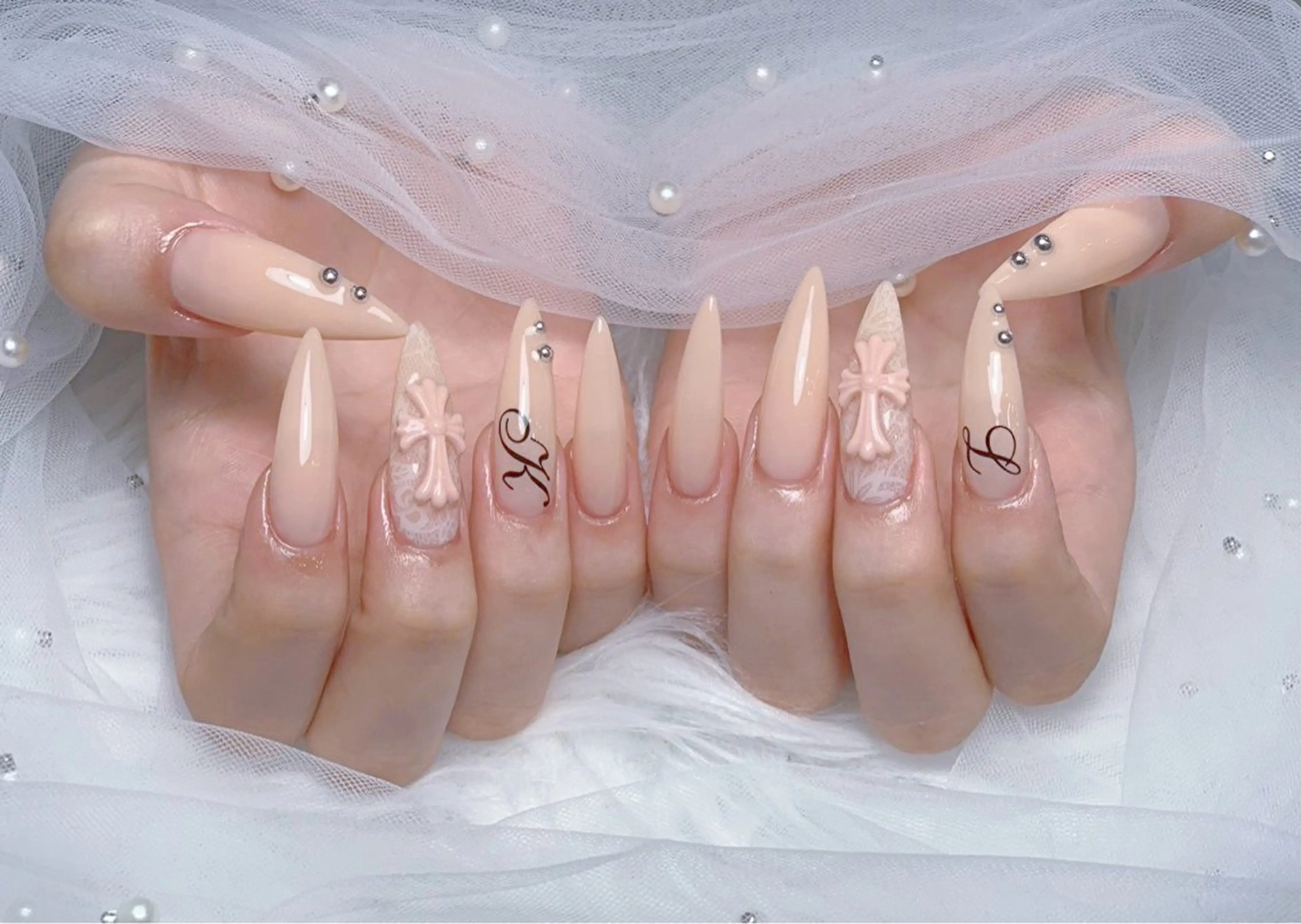 ネイル アートネイル オーロラネイル チークネイル 長さ出し フットネイル Miya _nailのネイルデザイン