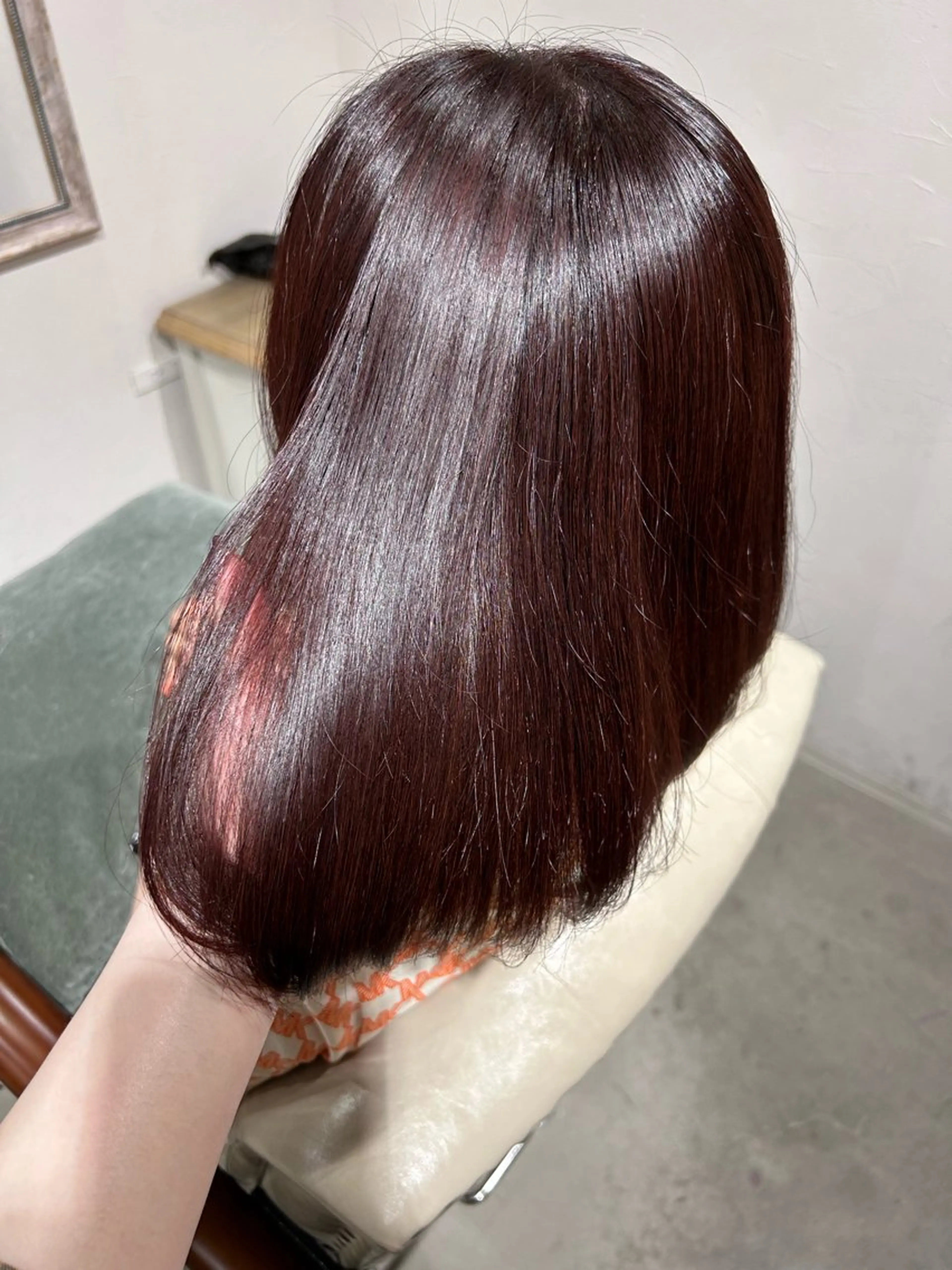 ミディアム パープルカラー 瀬川 夏緒のヘアスタイル