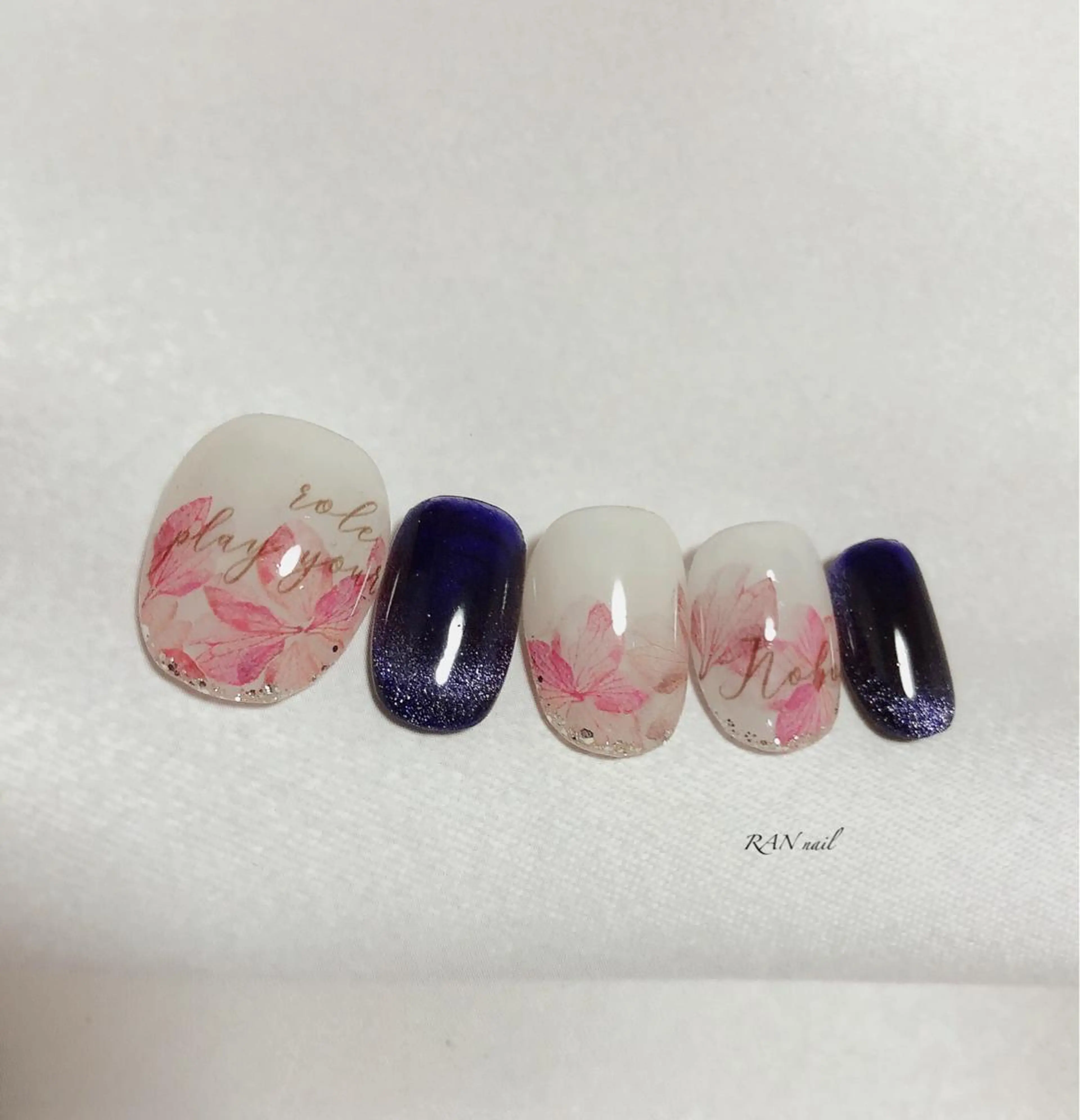 ネイル 桜ネイル フレンチネイル ジェルネイル 卒業式 キラキラネイル ハンドネイル フットネイル RAN nailのネイルデザイン