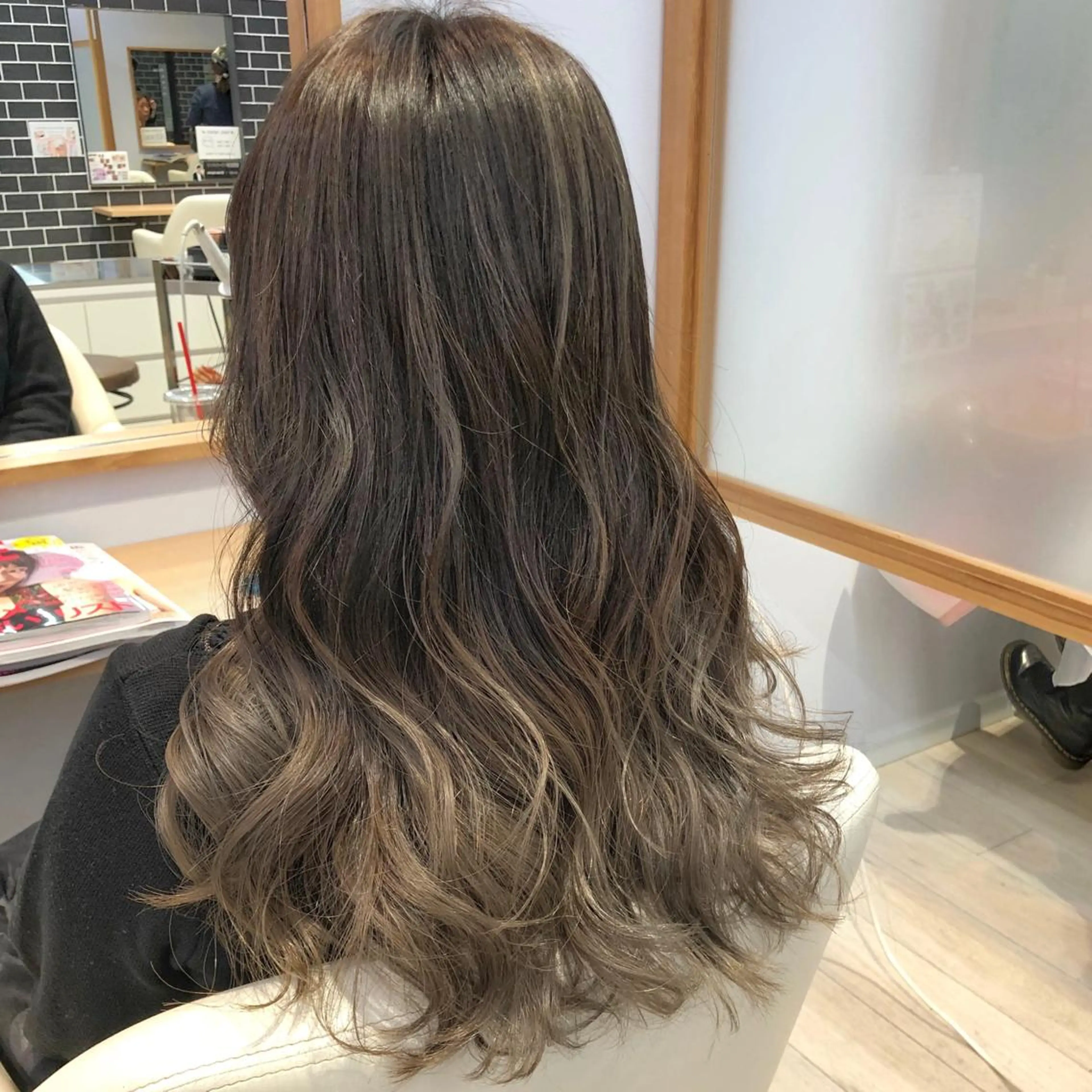 ロング カラー 高松 沙耶のヘアスタイル