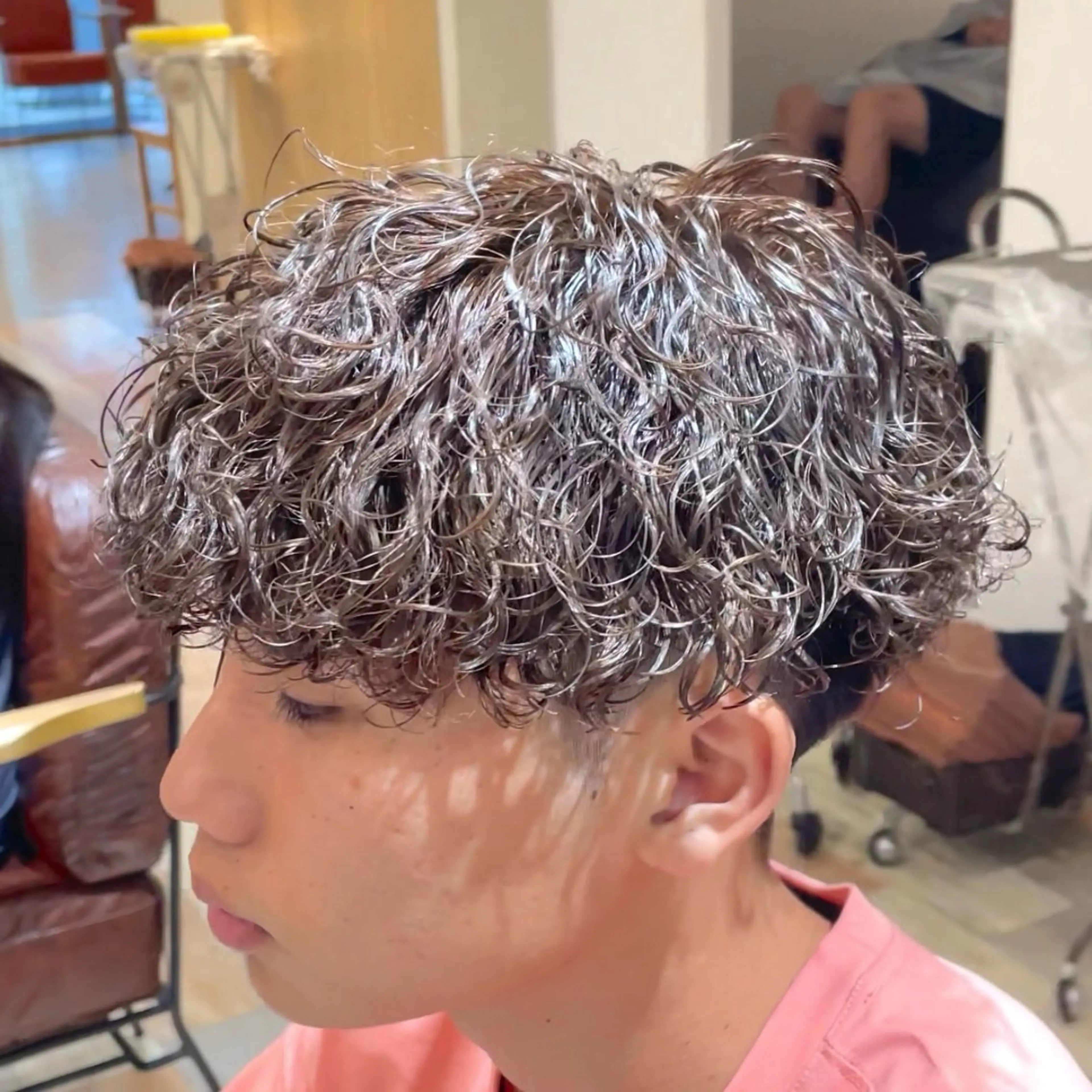 パーマ メンズ カット パーマ メンズパーマ眉毛 特化アユム🔥のヘアスタイル