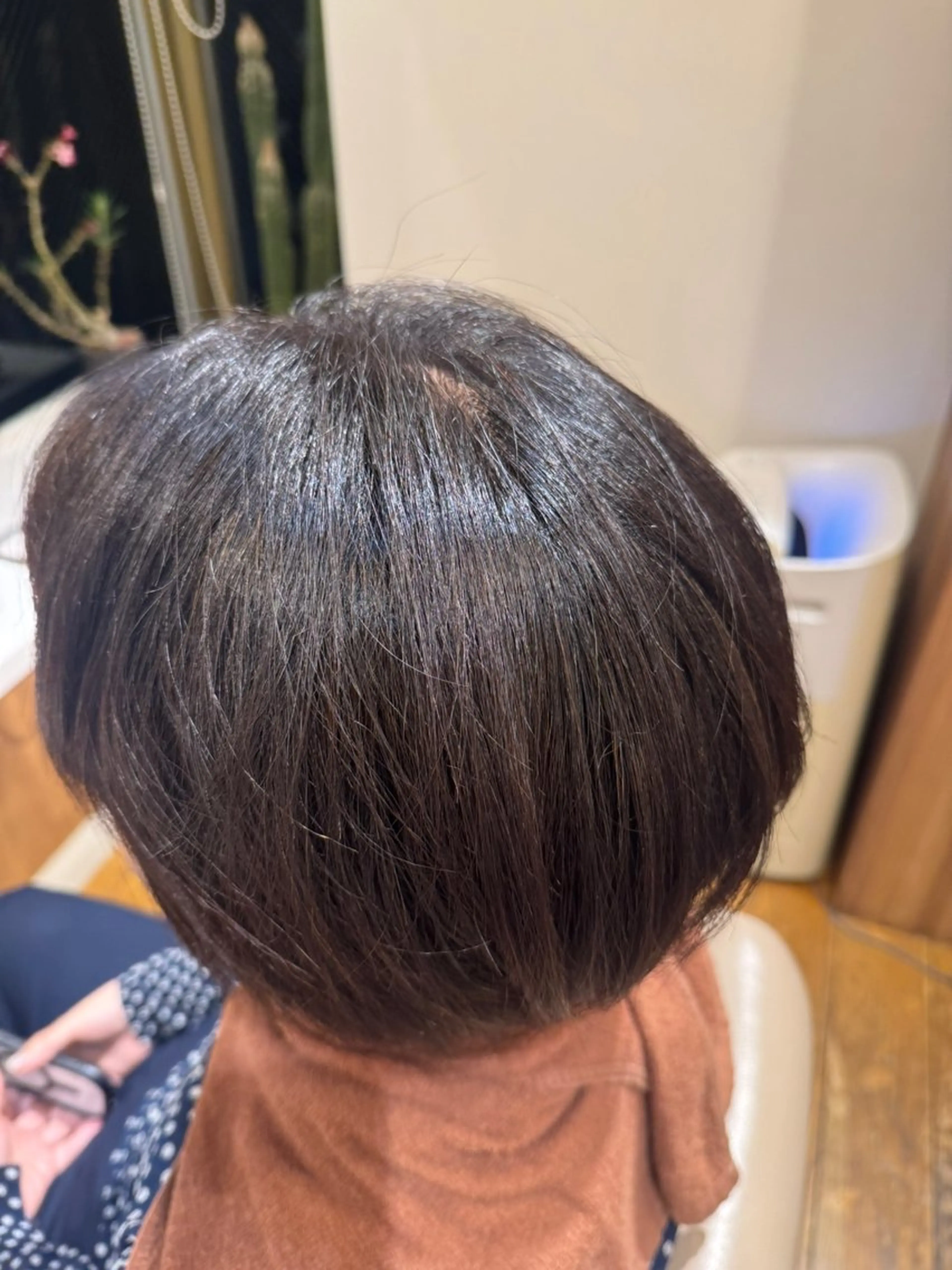 カラー 岡本 実來のヘアスタイル