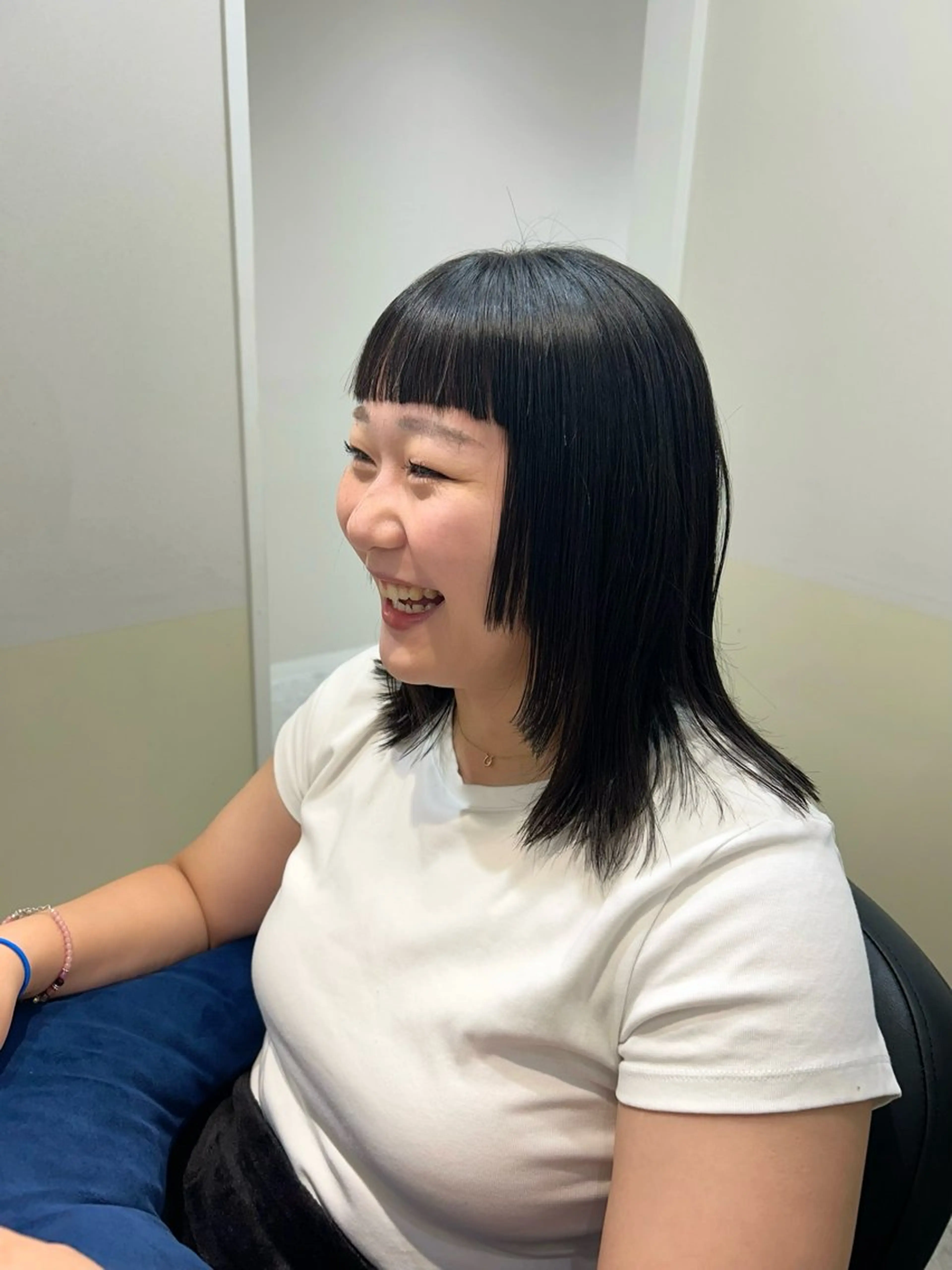 ミディアム レイヤーカット オン眉 ワイドバング カット トリートメント 🩰ニシムラヒカリ 半個室salon♡*のヘアスタイル