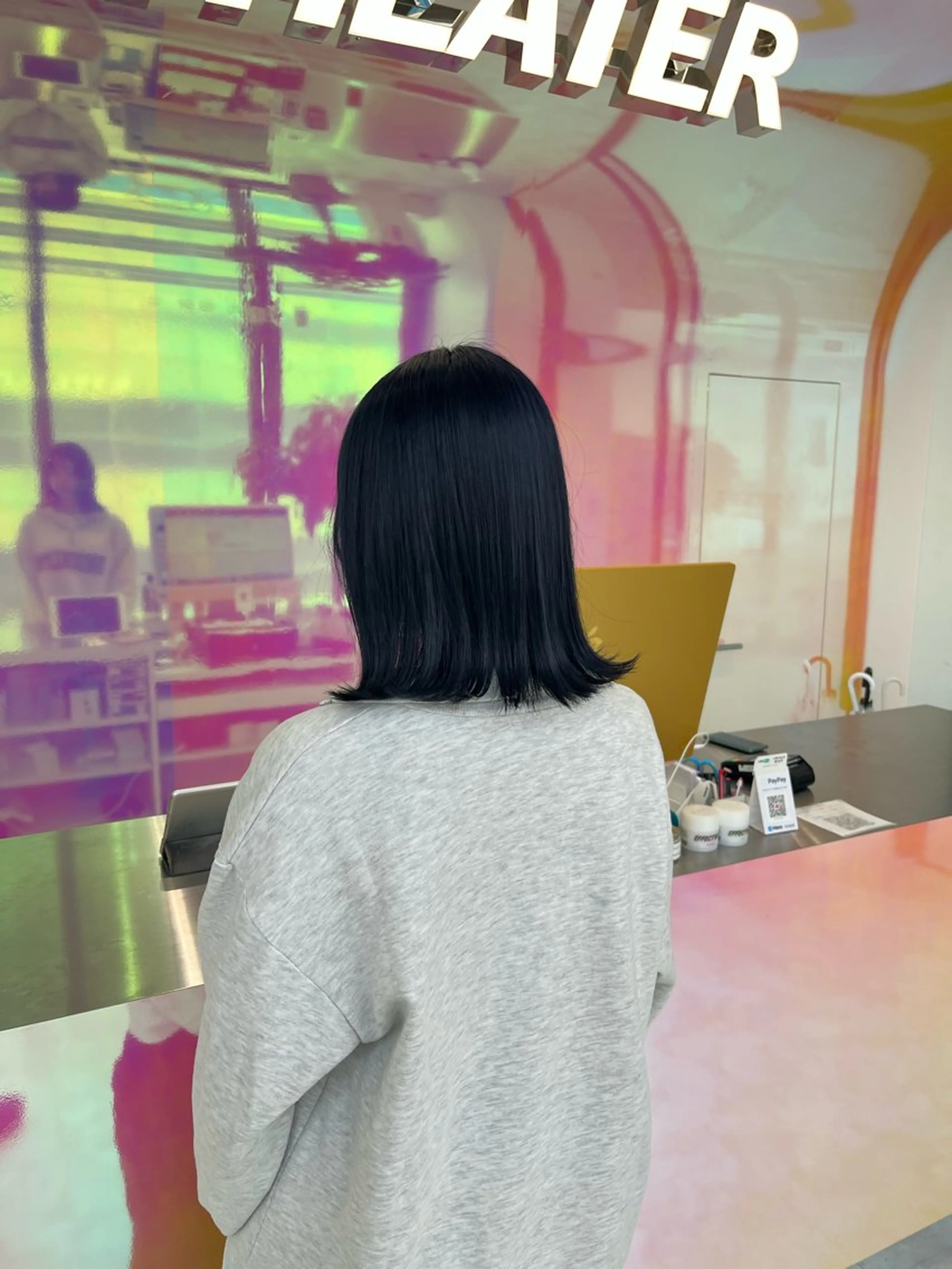 ミディアム カラー ヘアアレンジ ヘアカラー トレンドレイヤー No.1/KOHEIのヘアスタイル