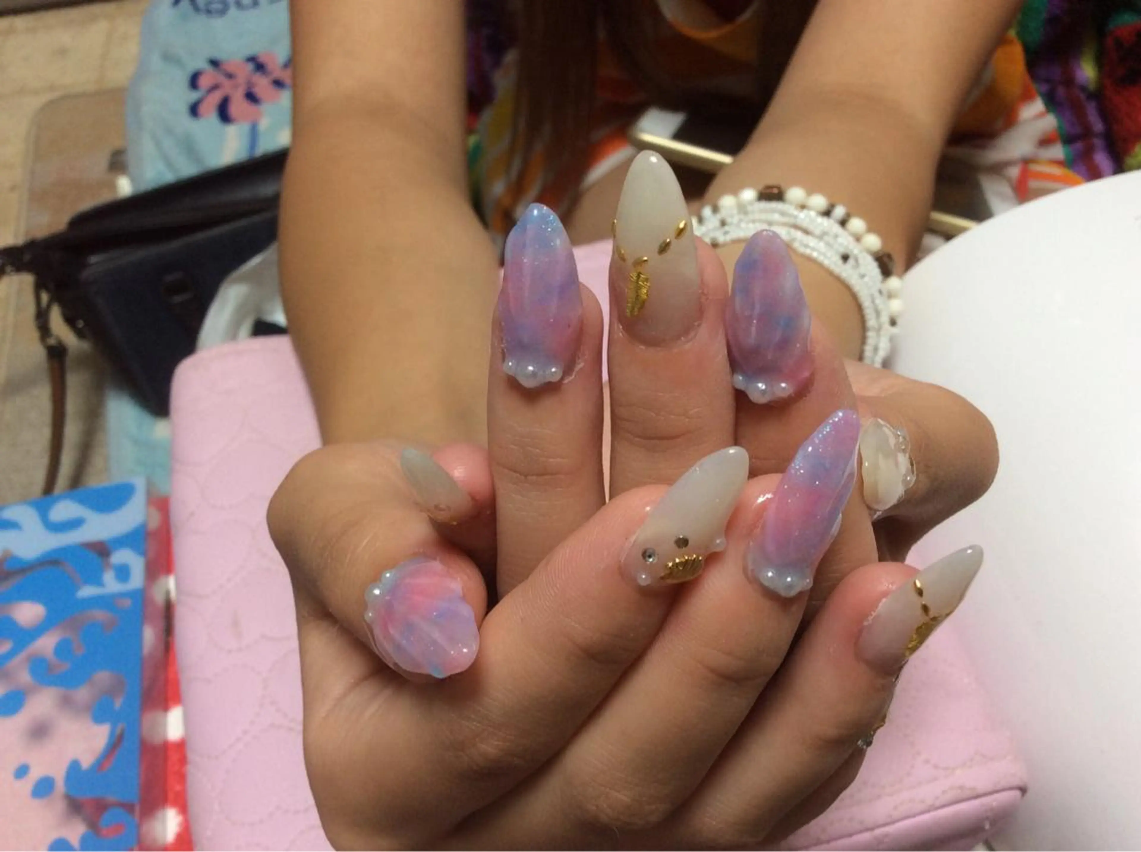 ネイル フラワー ムーンのネイルデザイン