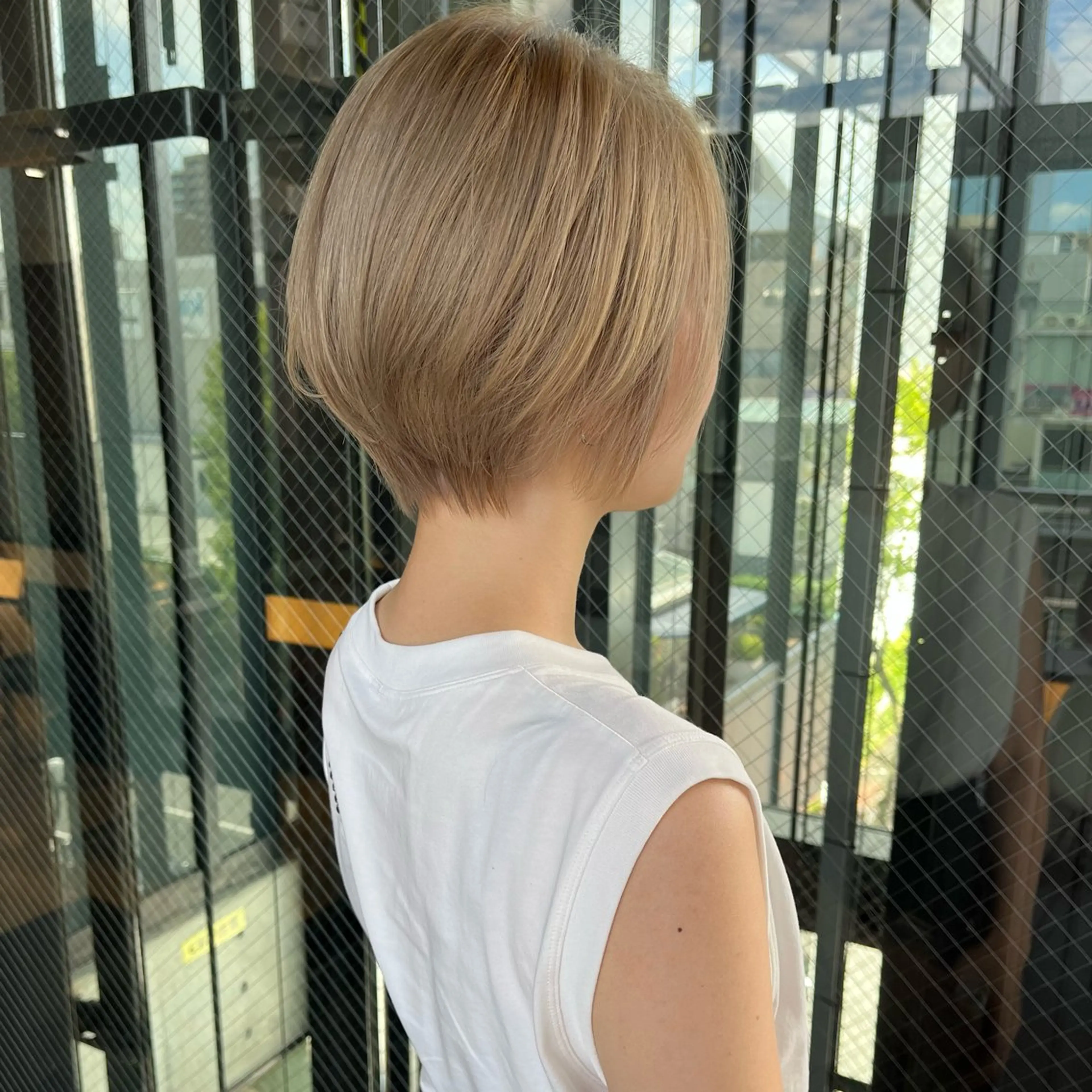 ショート カラー ブリーチ ブロンド ケアブリーチ ダブルカラー ホワイトブロンド BOOTH share salon所属・ハタケヤマヨシキ ／BOOTHのヘアスタイル