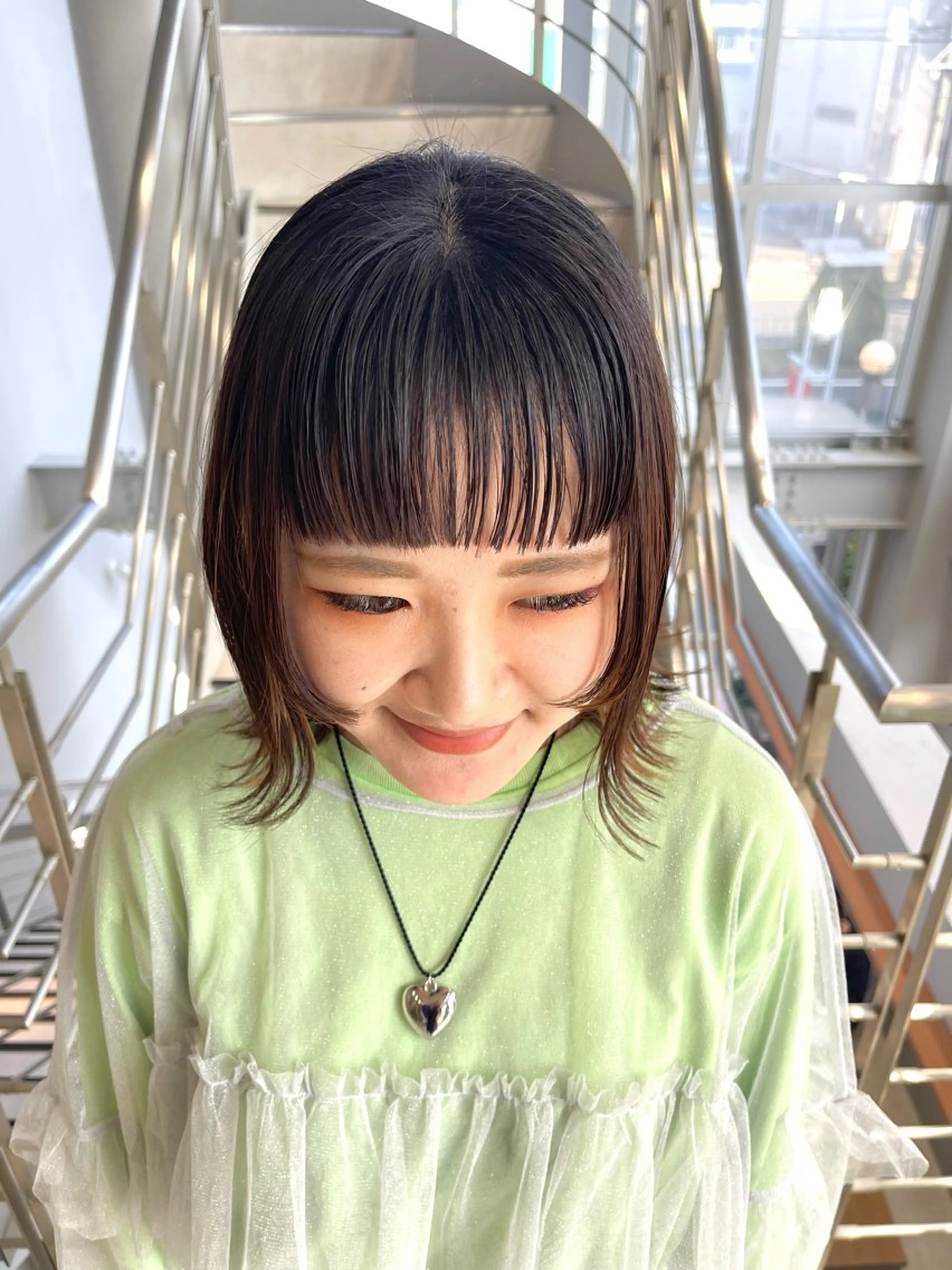 ミディアム カラー インナーカラー オン眉 カット ヘアカラー 石原圭悟 /ショート/艶カラーのヘアスタイル