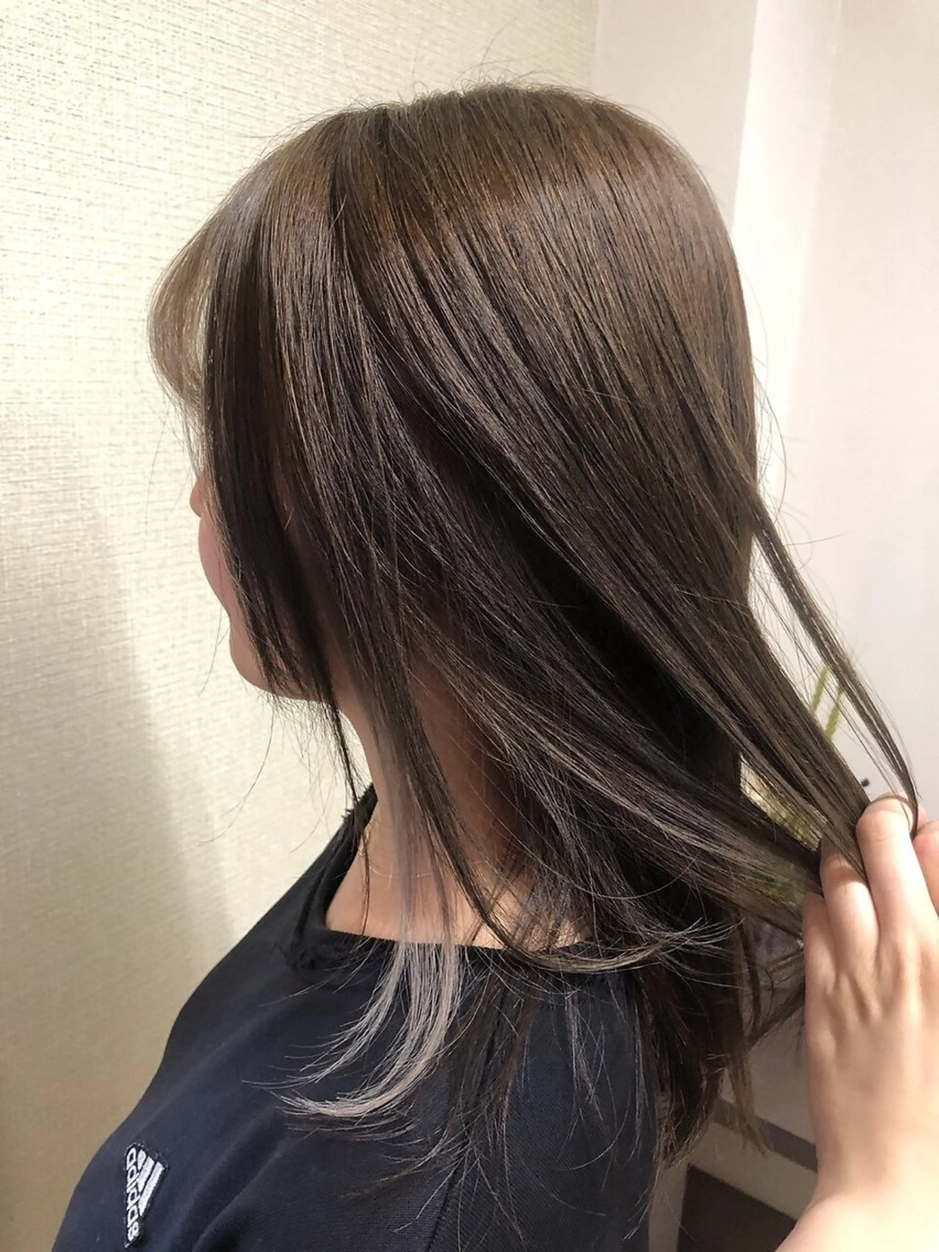 カラー 西原 愛紗のヘアスタイル