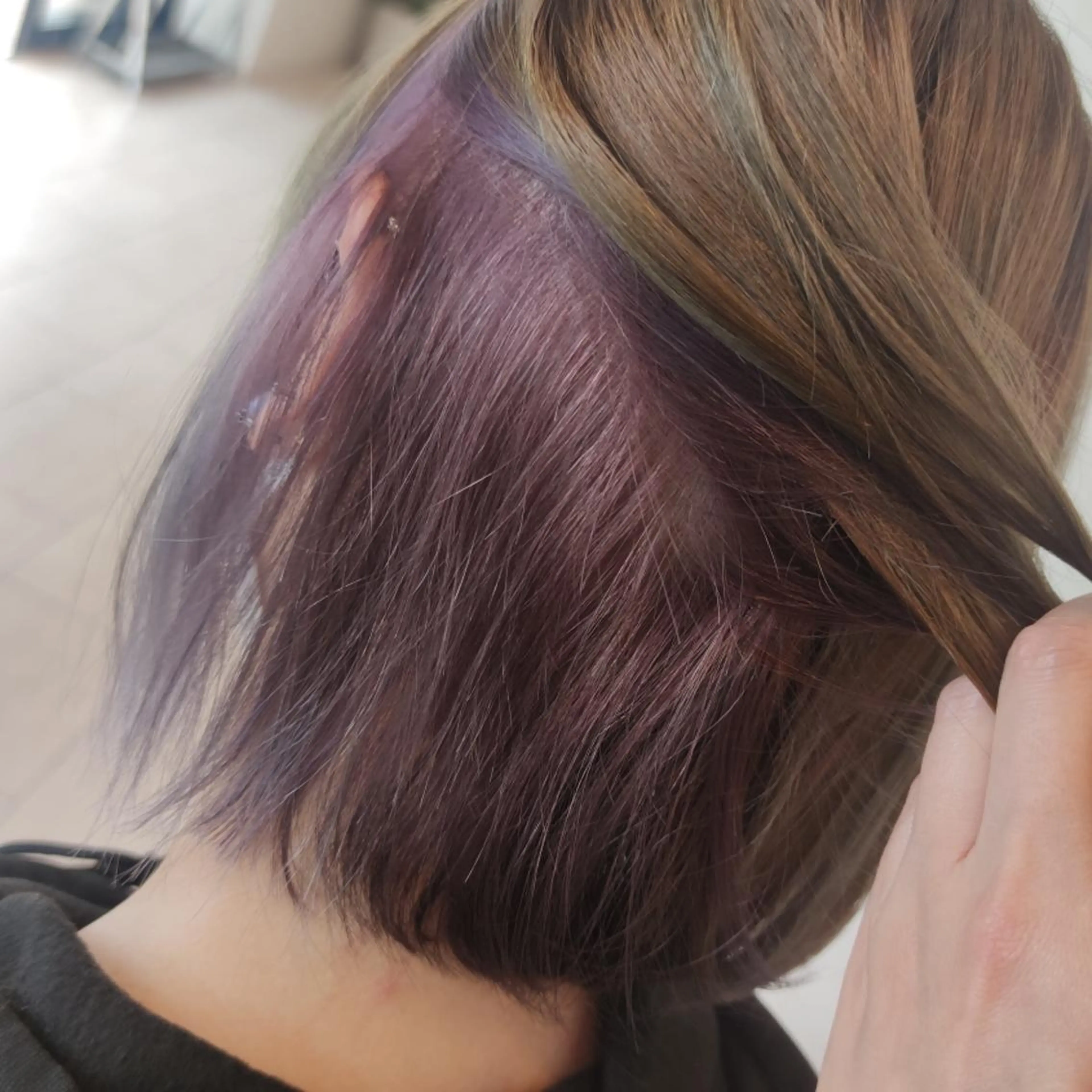 カラー デザインカラー CHARME ヘアサロン所属・石坂 和美のヘアスタイル