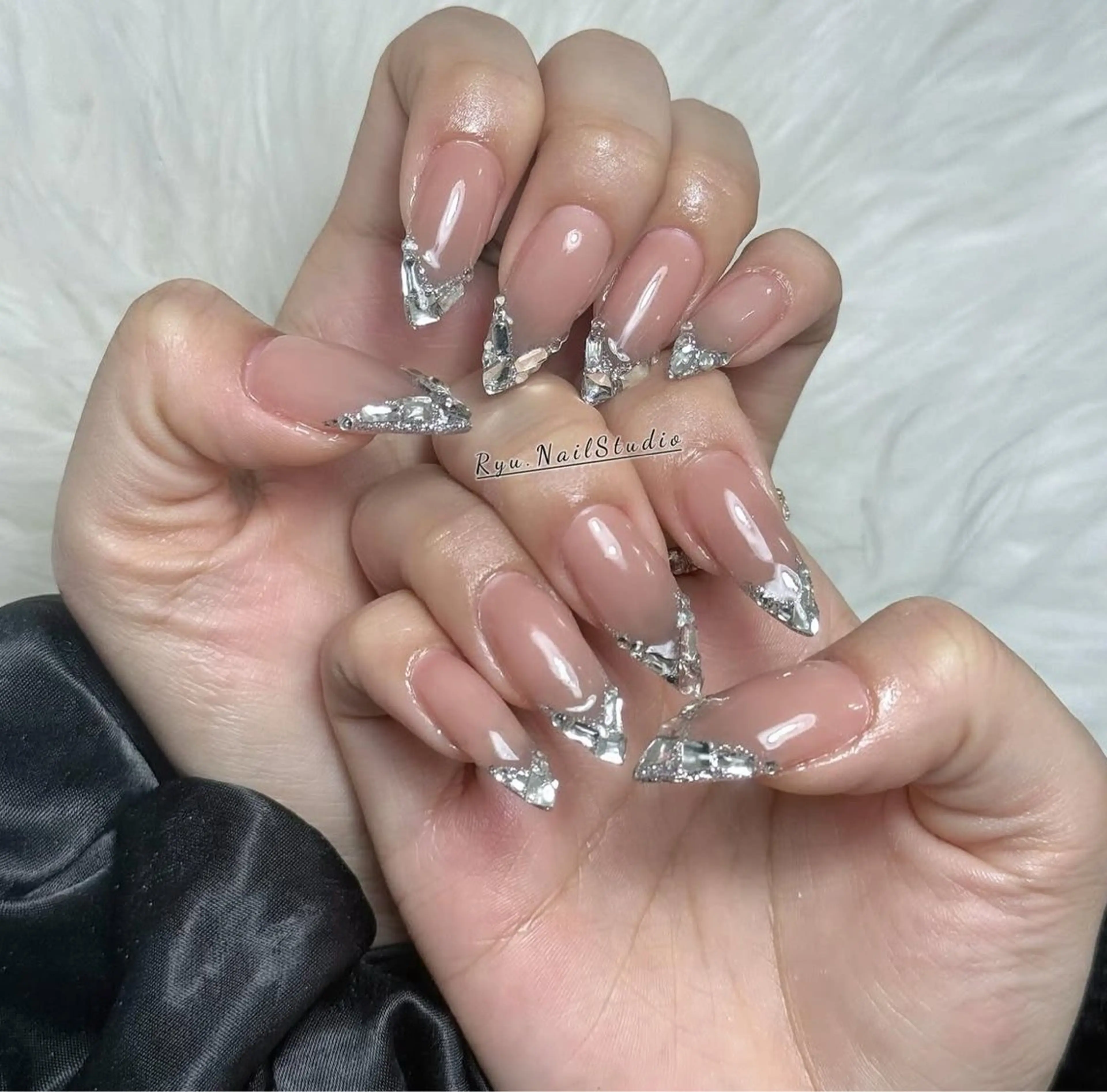 ネイル アートネイル フラワーネイル フレンチネイル ジェルネイル グラデーション ハンドネイル Ryunail所属・Ryu Nail NekoChanのネイルデザイン