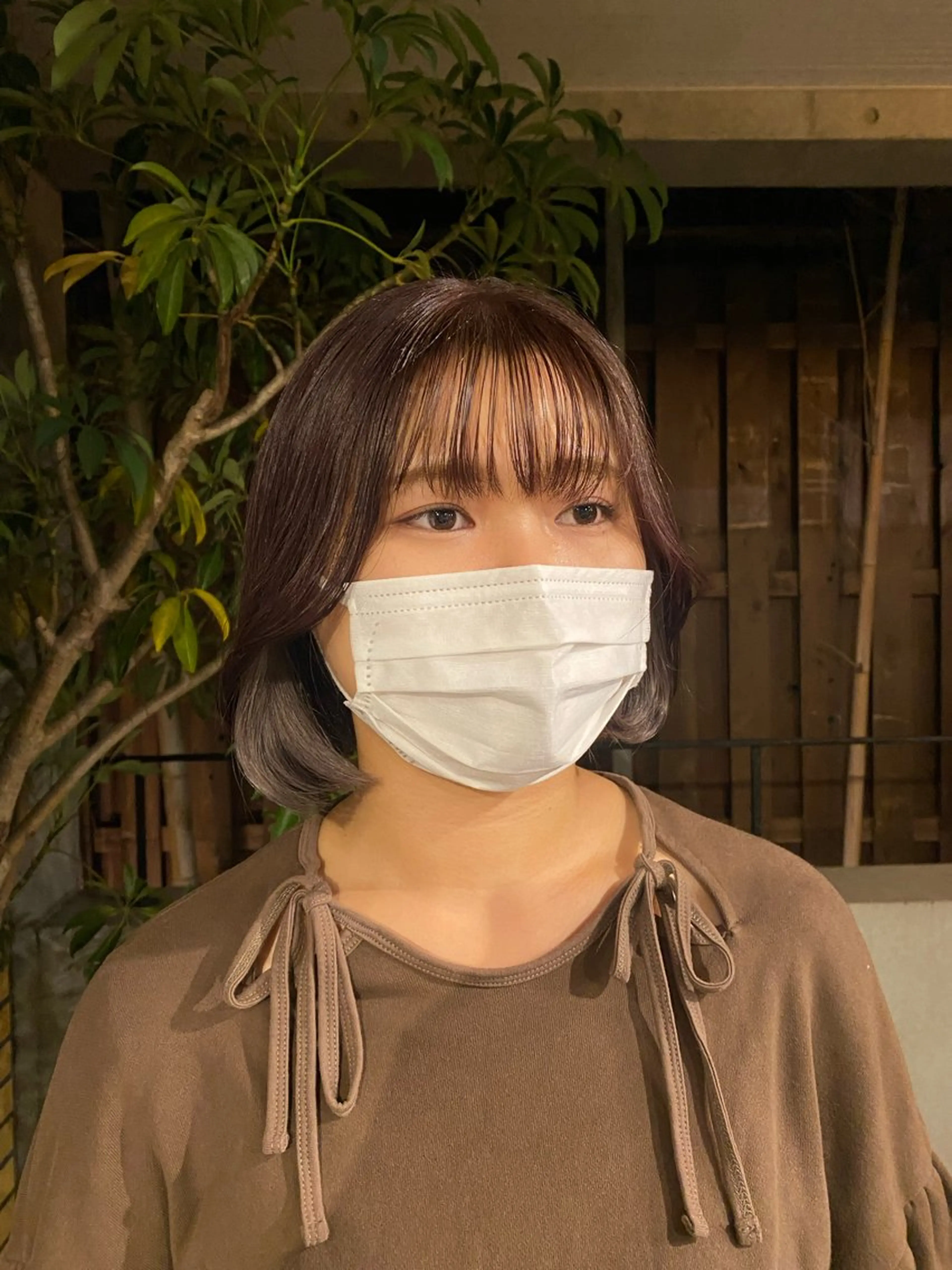 ショート ブリーチカラー/ブロ ンドレイヤーカットのヘアスタイル