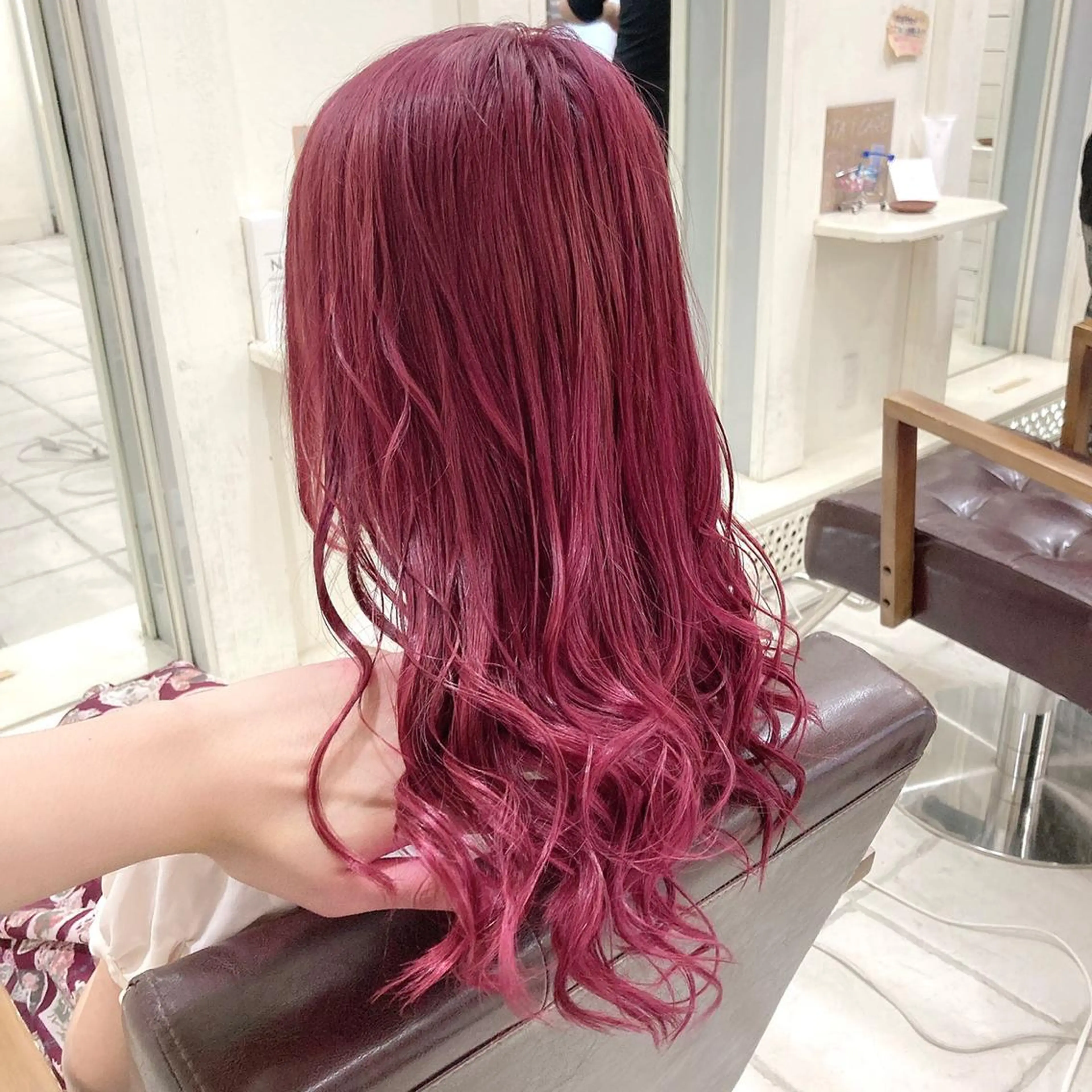 セミロング カラー Hiroto／ インナーカラー／神戸のヘアスタイル