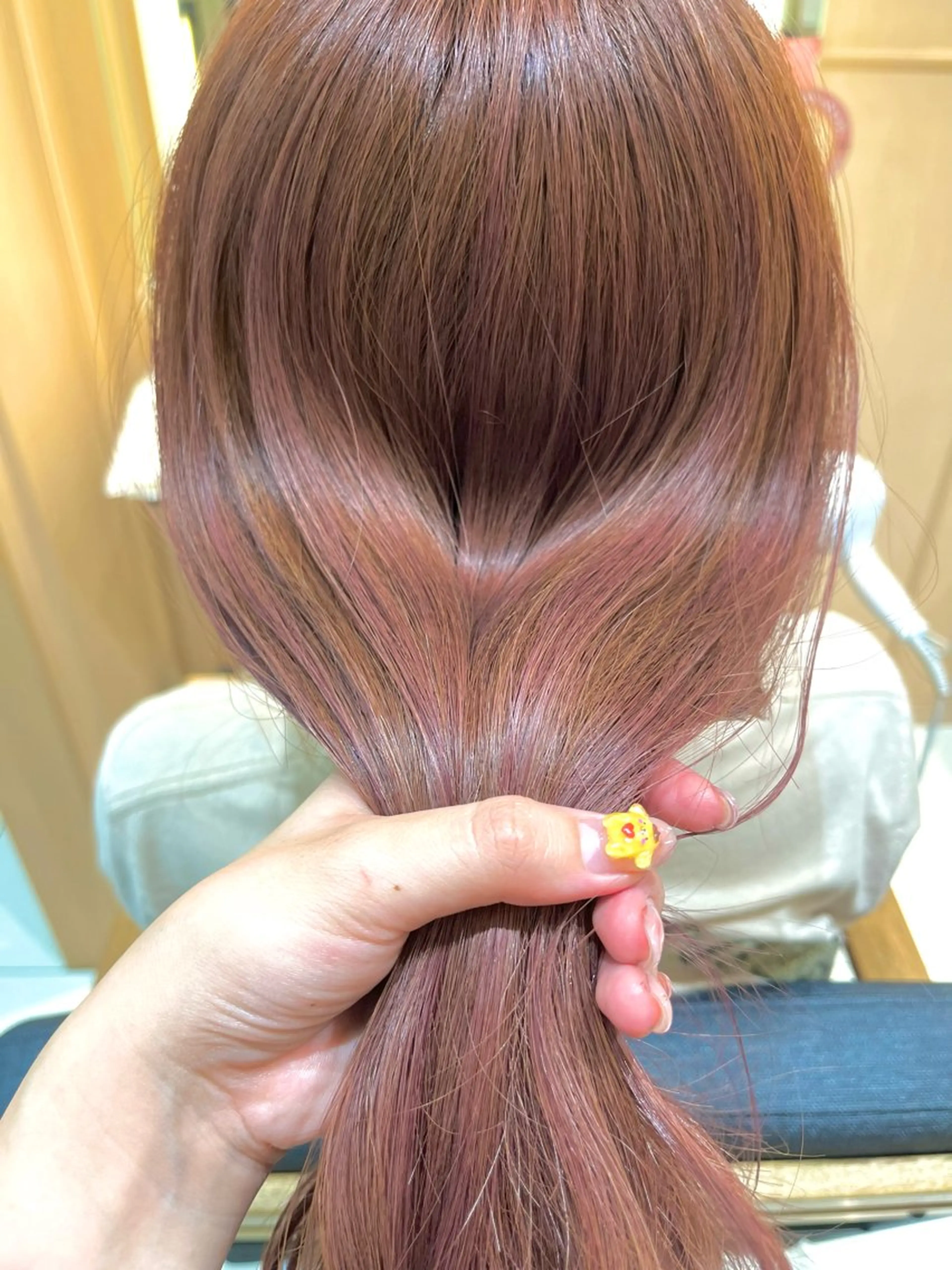 ロング ヘアカラー 🌈コテ巻き風パーマ LOHASせいな🌈のヘアスタイル