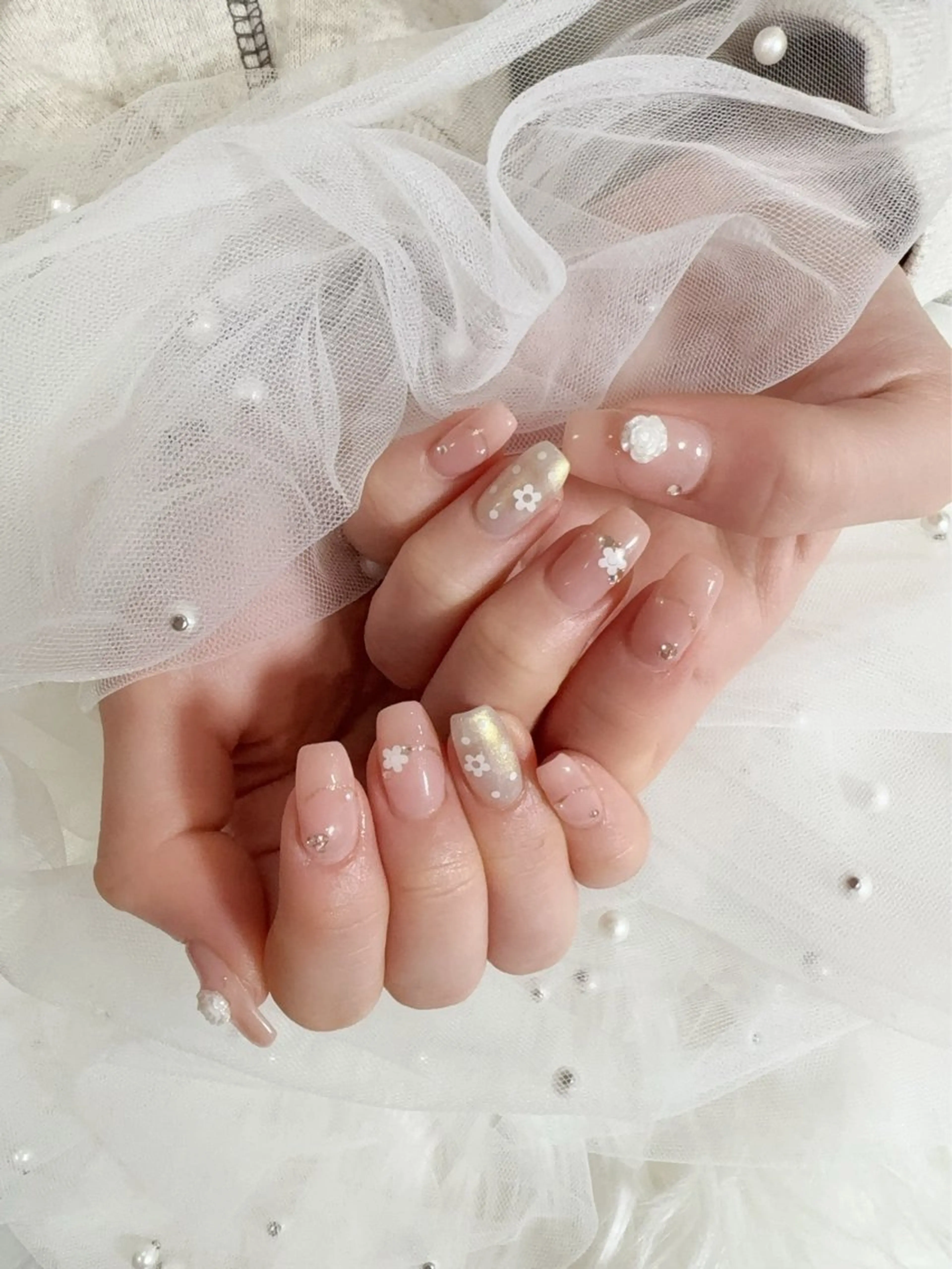 ネイル チークネイル 長さ出し グラデーション ラメ(グリッター) ラメグラデーション ハンドネイル ハンドケア Myouka所属・Myouka 板橋区大山駅前店のネイルデザイン