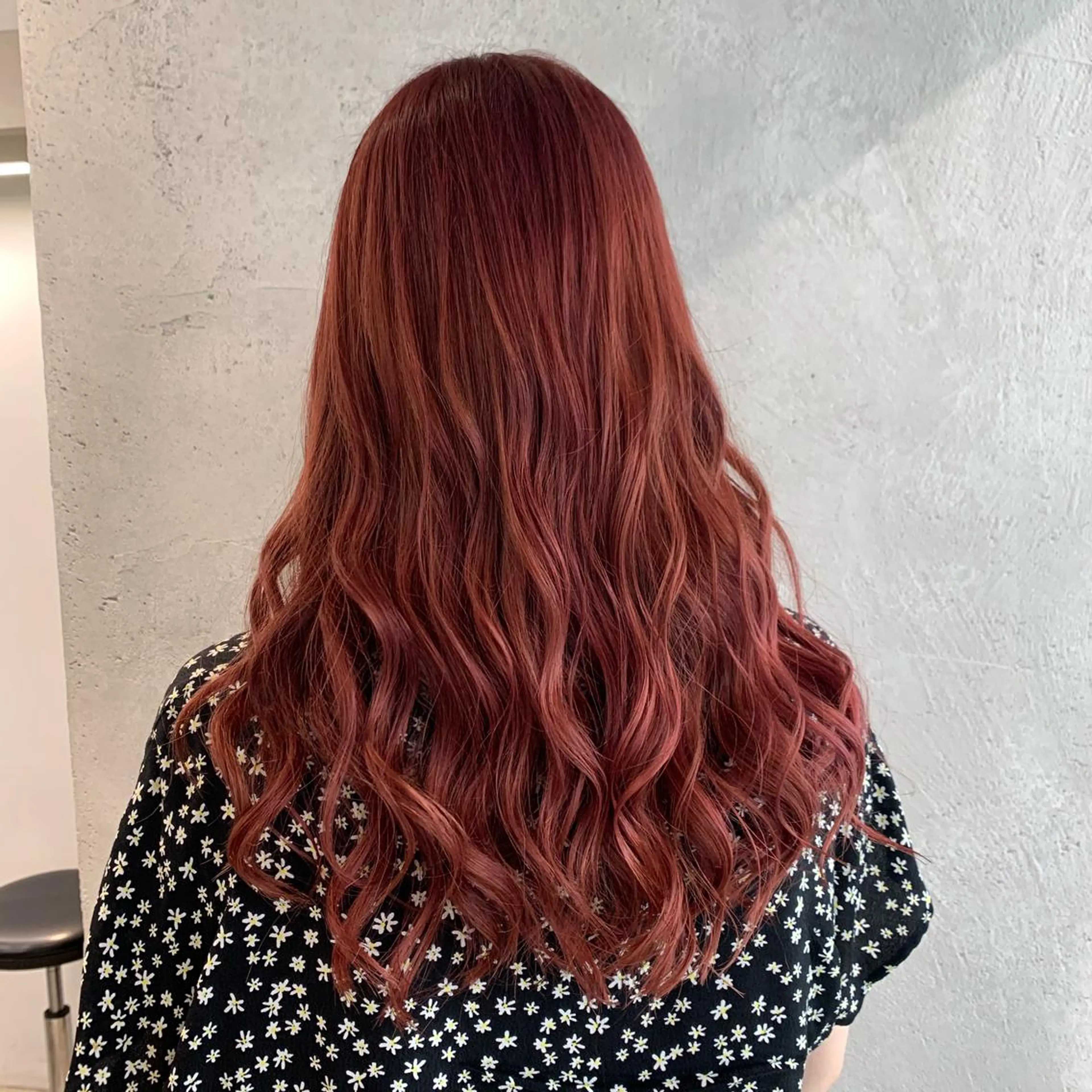 ミディアム カラー ヘアカラー 及川シゲル 髪質改善講師のヘアスタイル