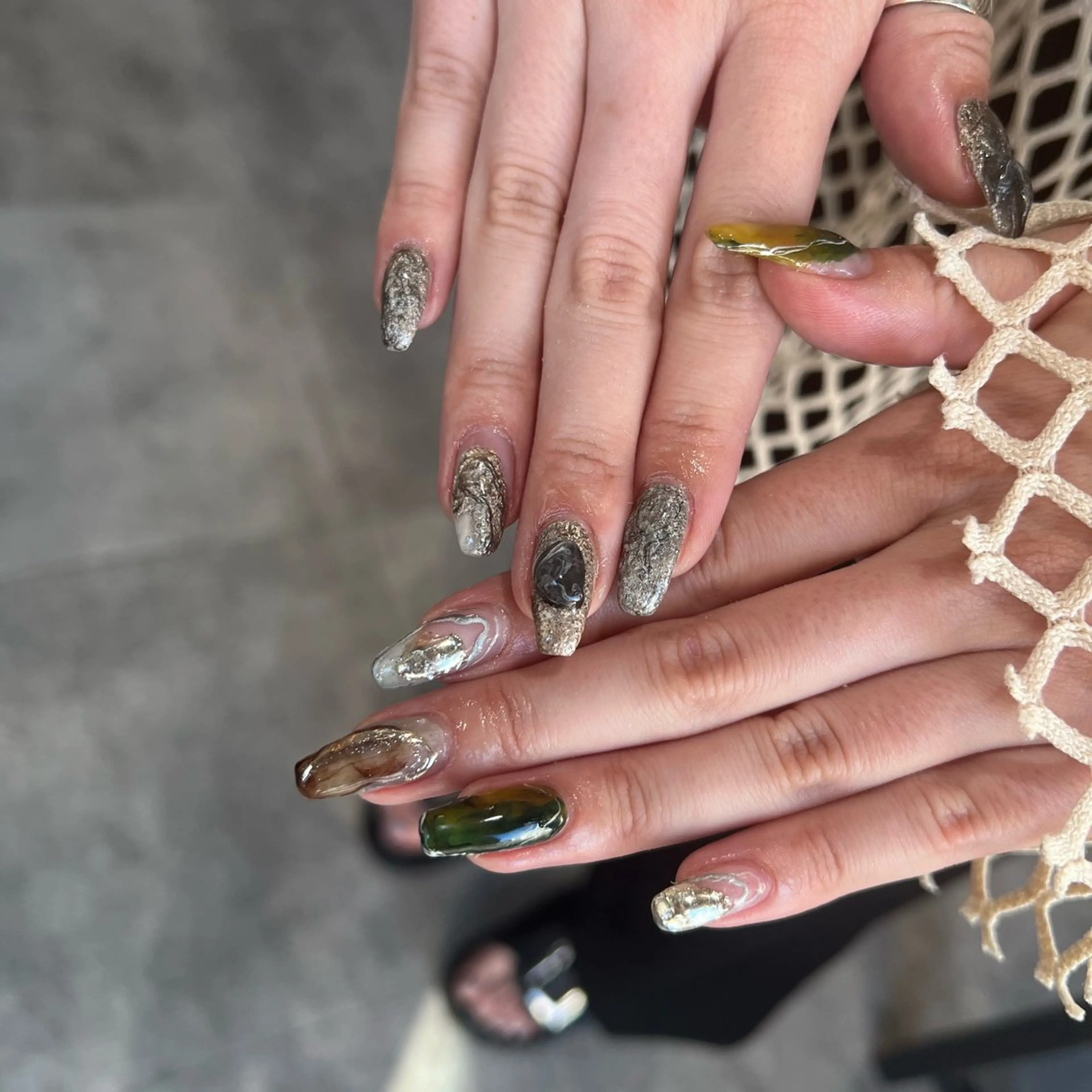 ネイル ミラーネイル ニュアンスネイル sode shioriのネイルデザイン