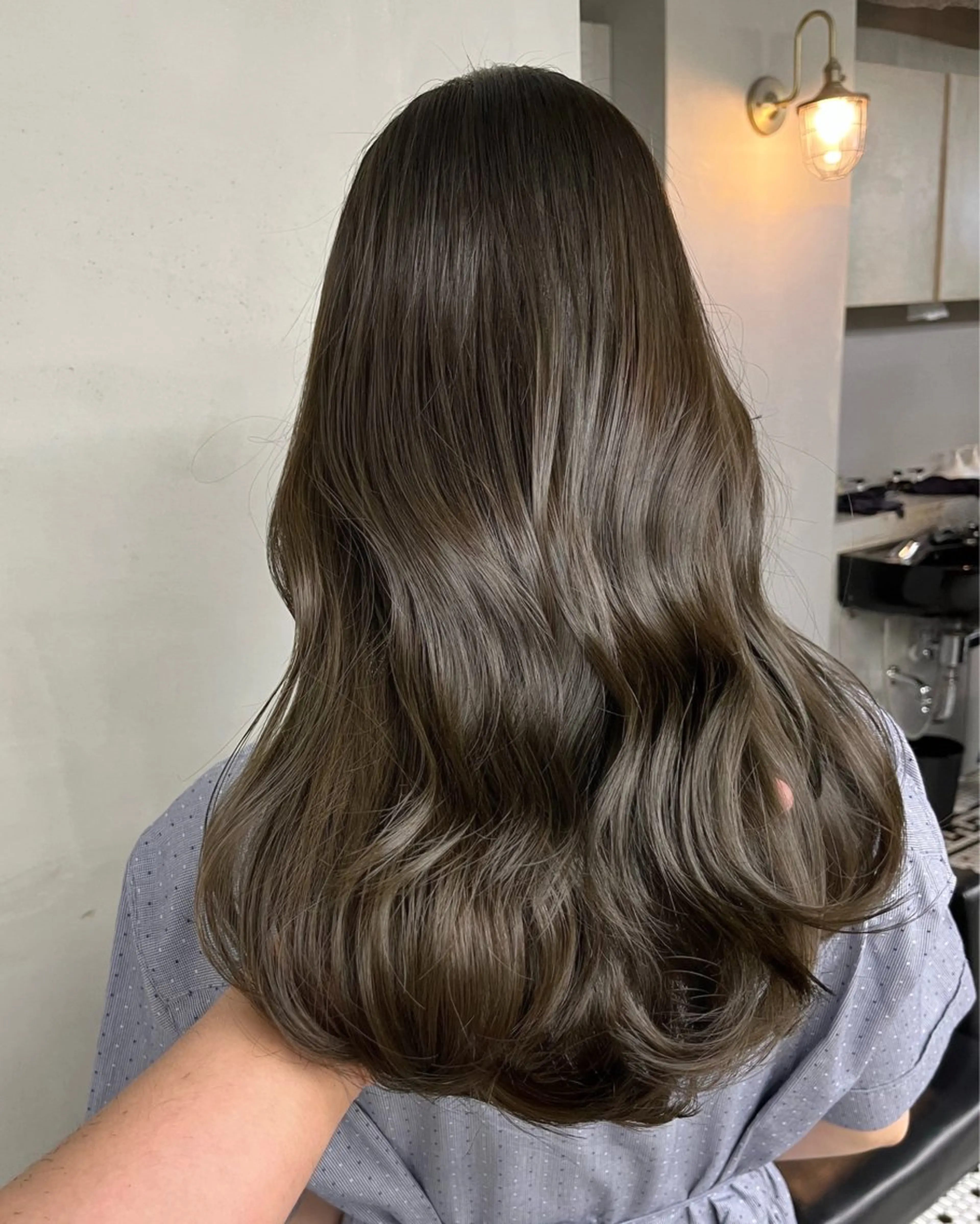 ロング カラー カット ヘアカラー トリートメント ヘアセット 新宿/韓国ヘア/ 髪質改善ストレートのヘアスタイル