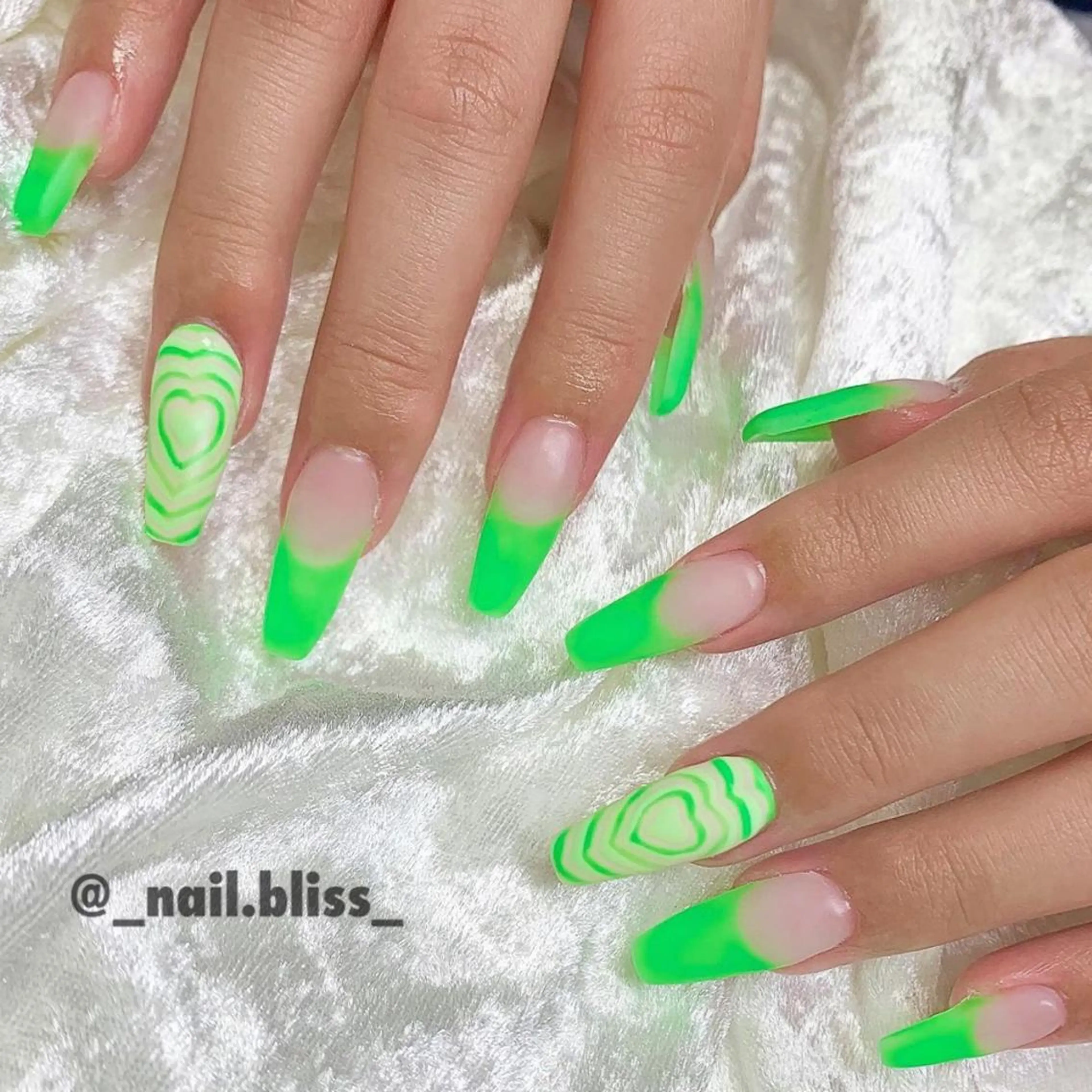 ネイル グリーン マットネイル NAIL BLISSのネイルデザイン