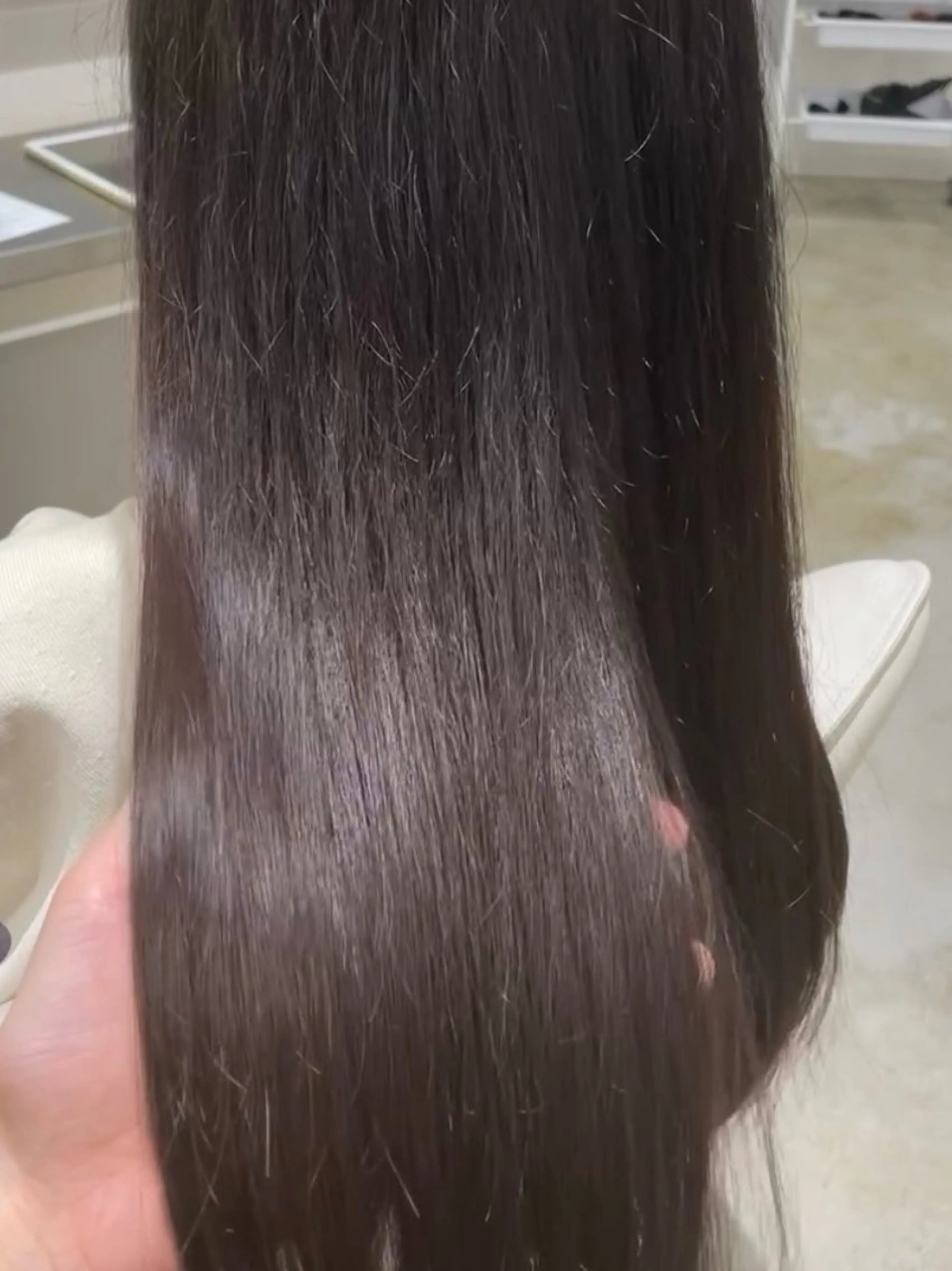 ロング カラー アッシュ ベージュカラー Lien カレンのヘアスタイル