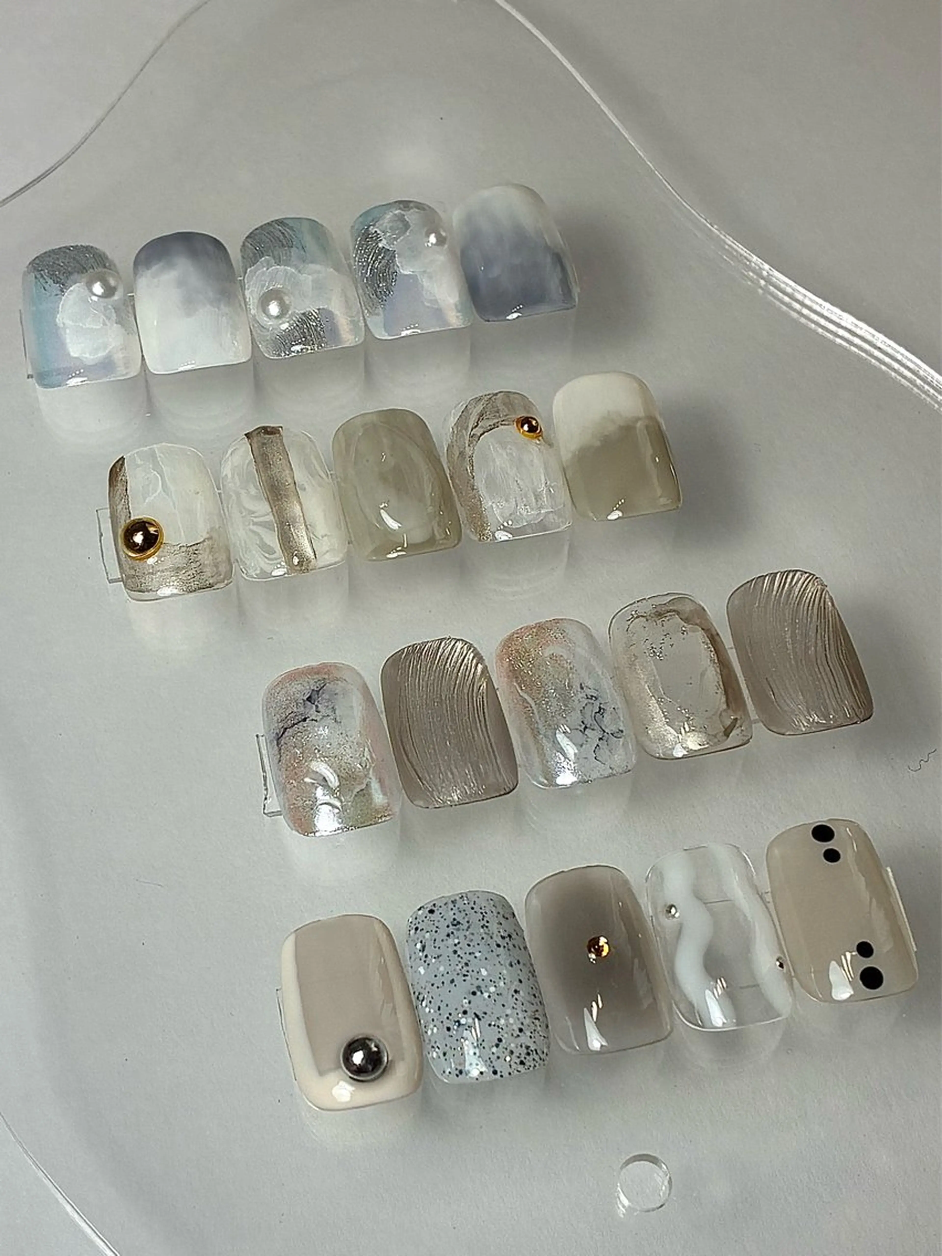 ネイル クリアネイル ニュアンスネイル シンプルネイル ハンドネイル nail salon Lipine 新守山のネイルデザイン