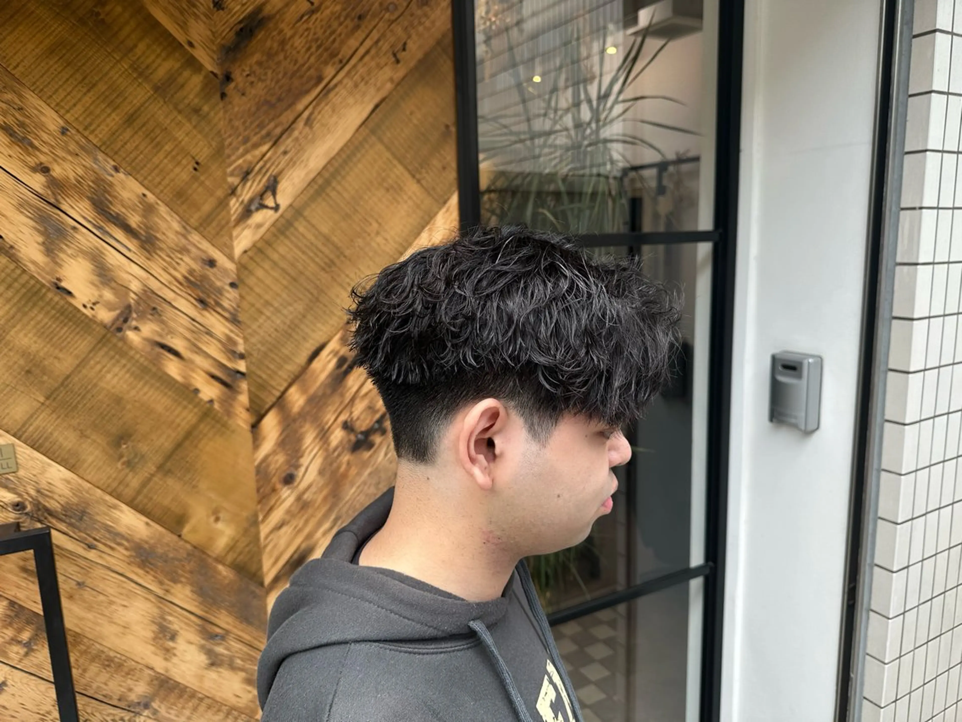 パーマ メンズ フェードカット メンズパーマ ニュアンスパーマ カット パーマ 【gemini店長】 メンズ特化中野稜平のヘアスタイル