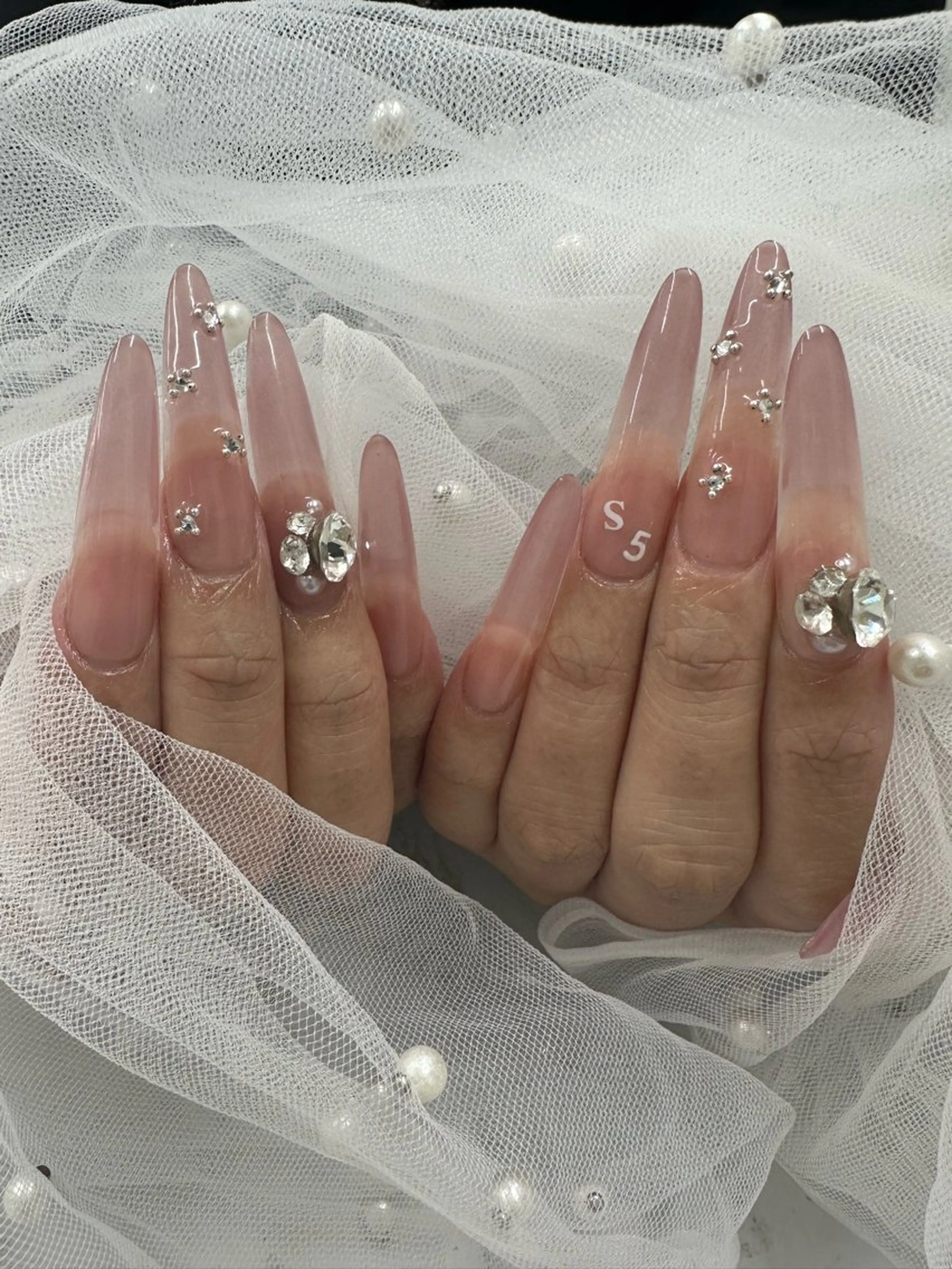 ロング G.A nailのネイルデザイン