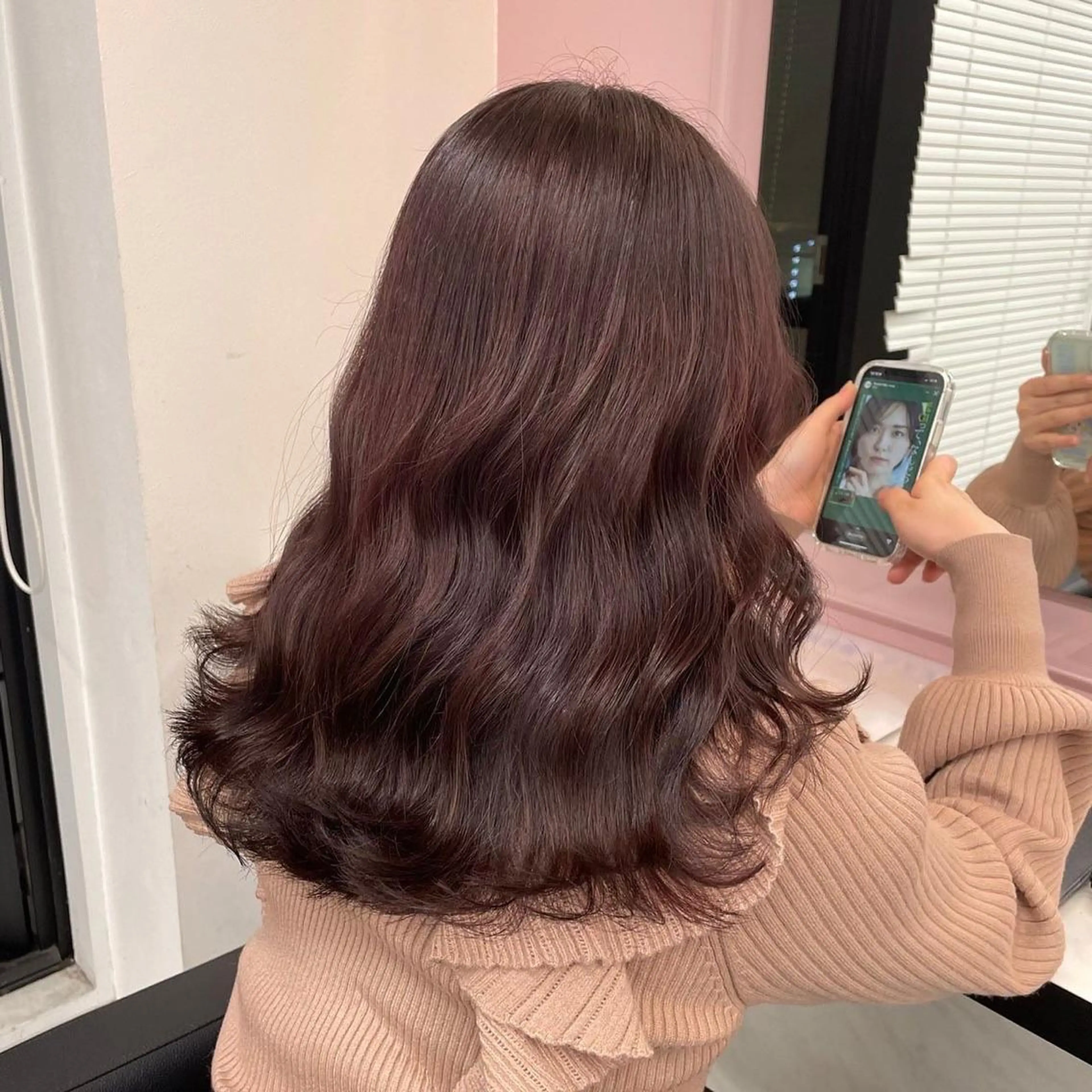 セミロング カラー うる艶トレンドヘア 🕊️上野BABYのヘアスタイル