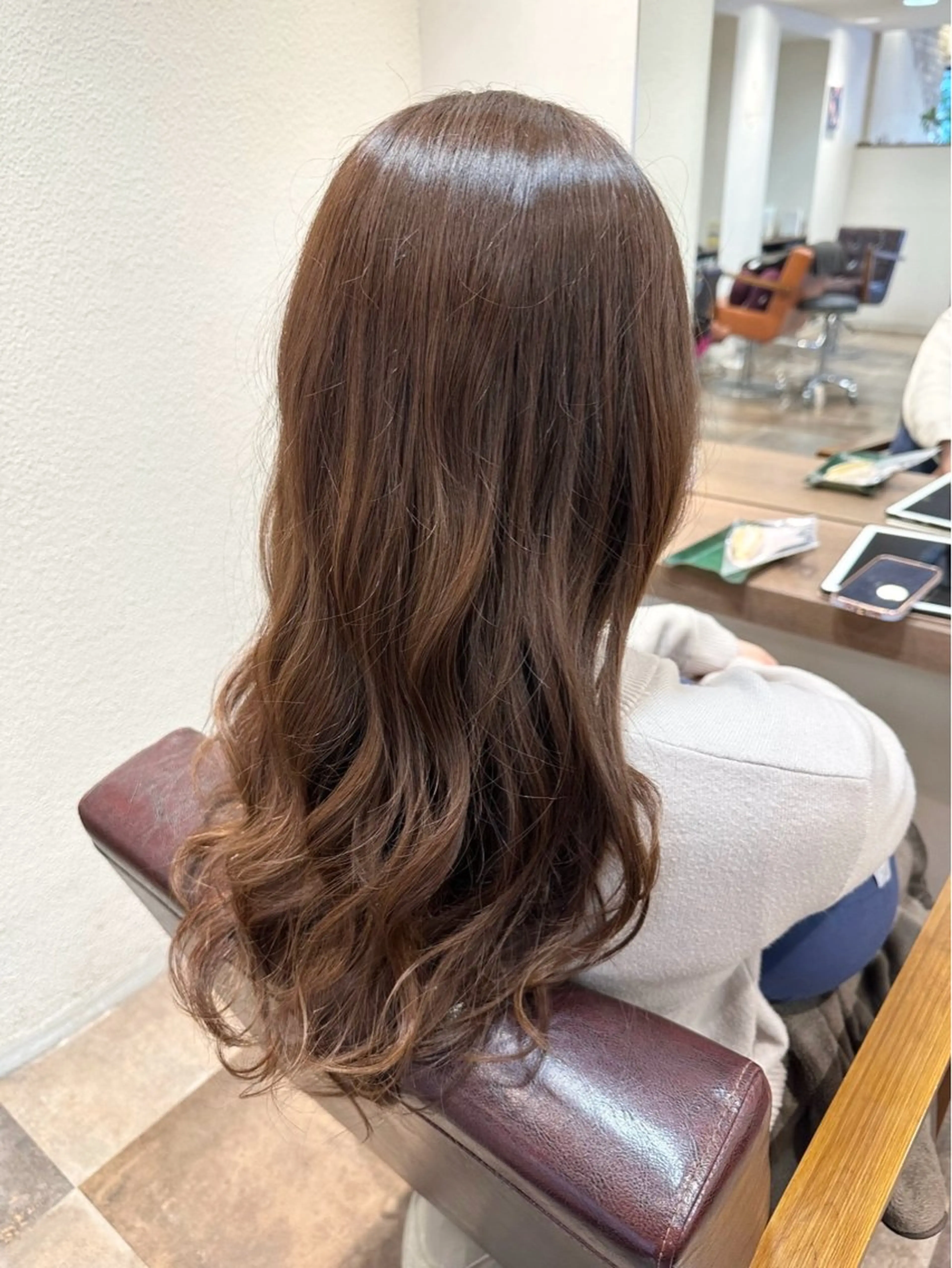 ロング パーマ 韓国風🇰🇷レイヤ ーKEI🇰🇷のヘアスタイル